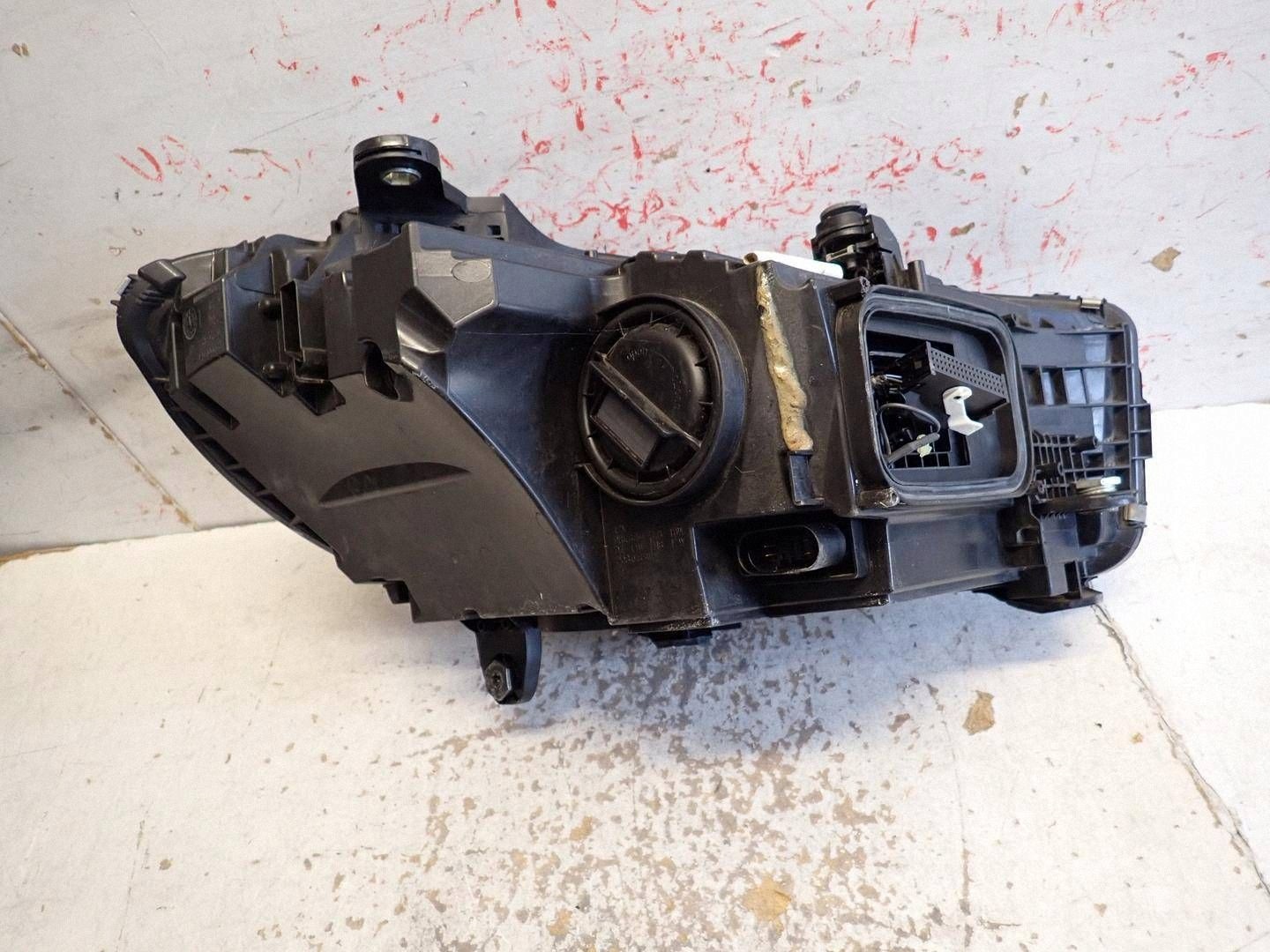 light front front left MERCEDES C-KLASA W206 2021- FULL LED A2069068104