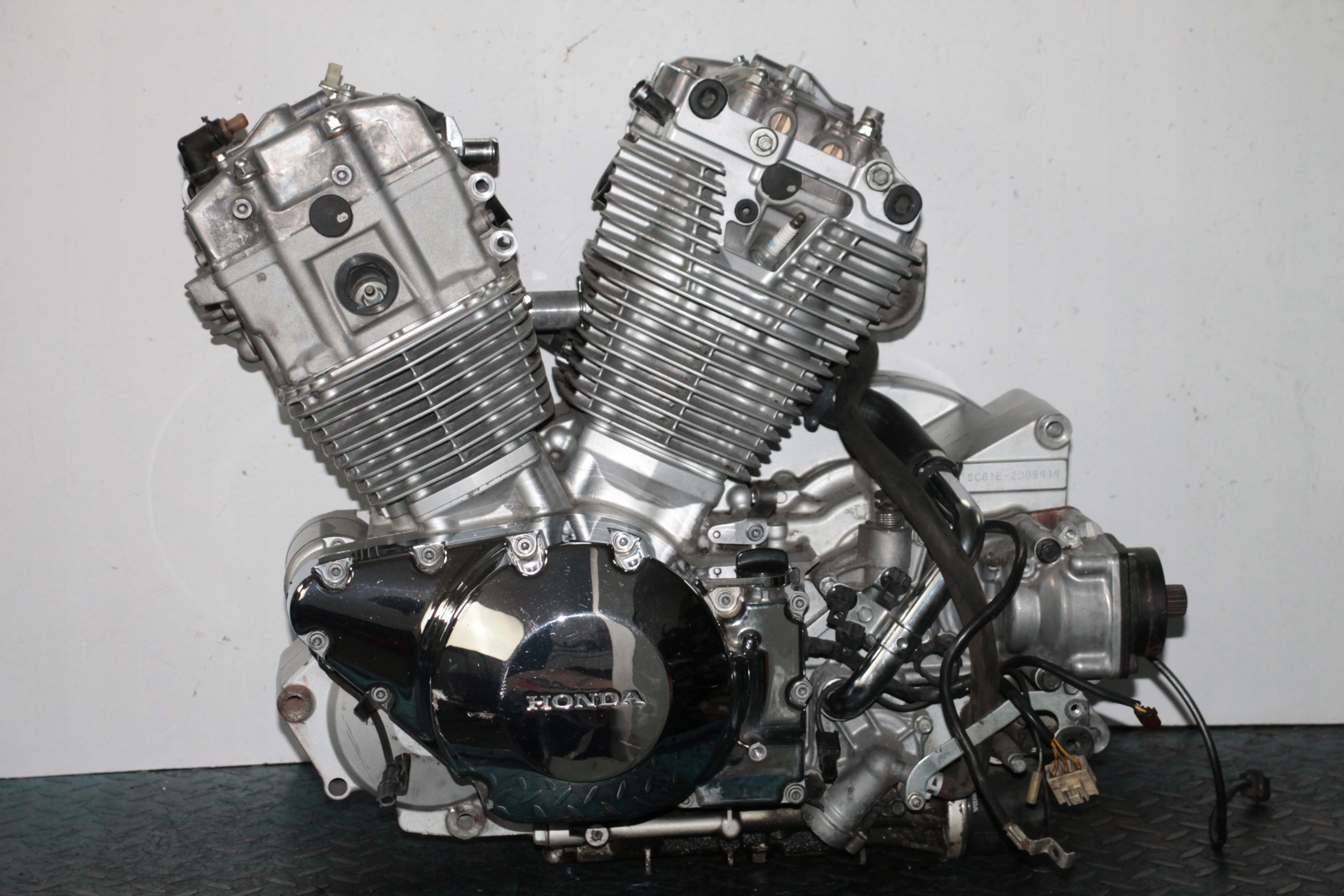 001 - HONDA VT 1300 CX FURY 10-20 ДВИГУН