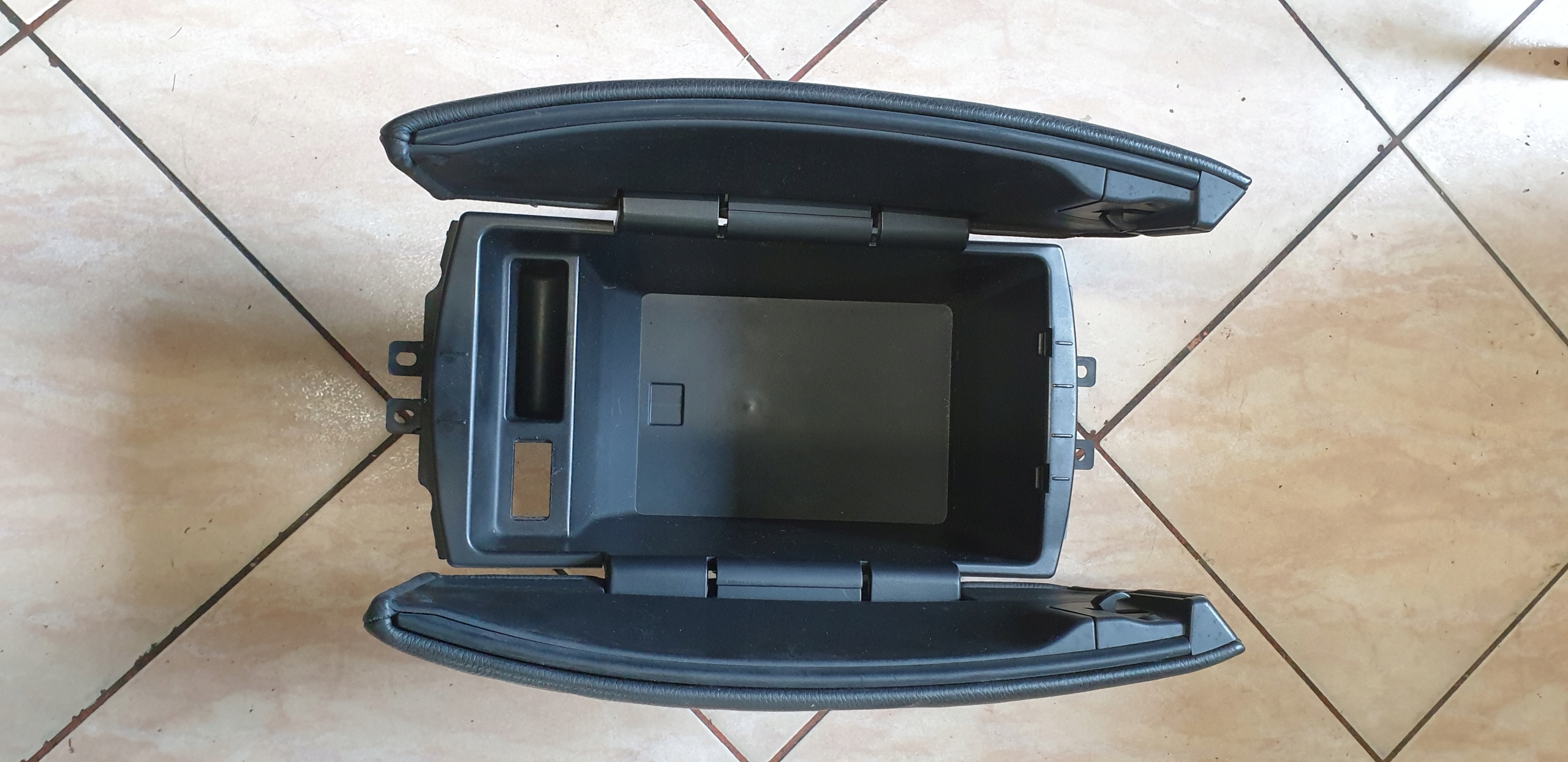 armrest central black leather passenger compartment BMW X5 E70 X6 71 E71 OE EU