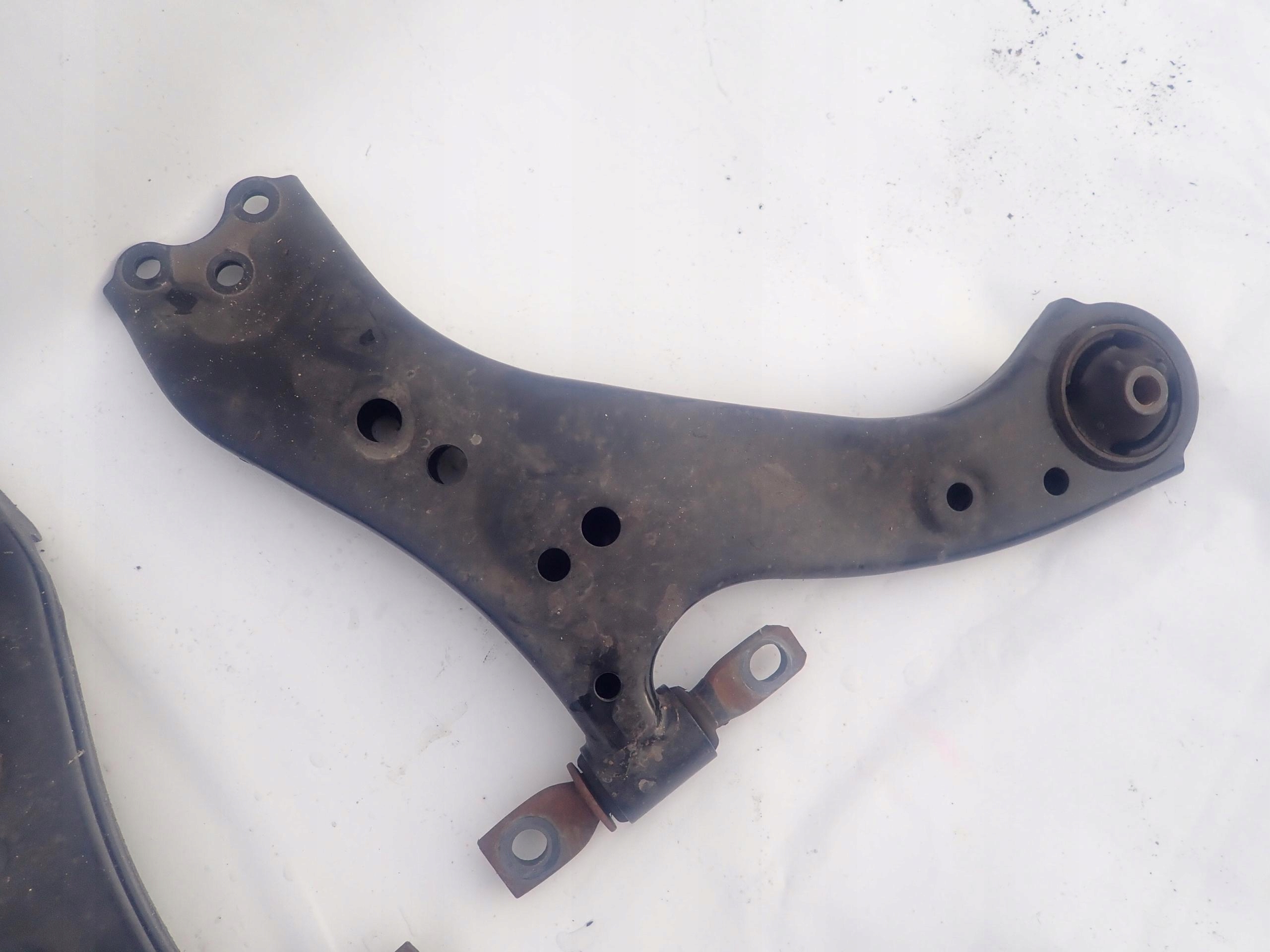 TOYOTA RAV4 V 19-> arm left