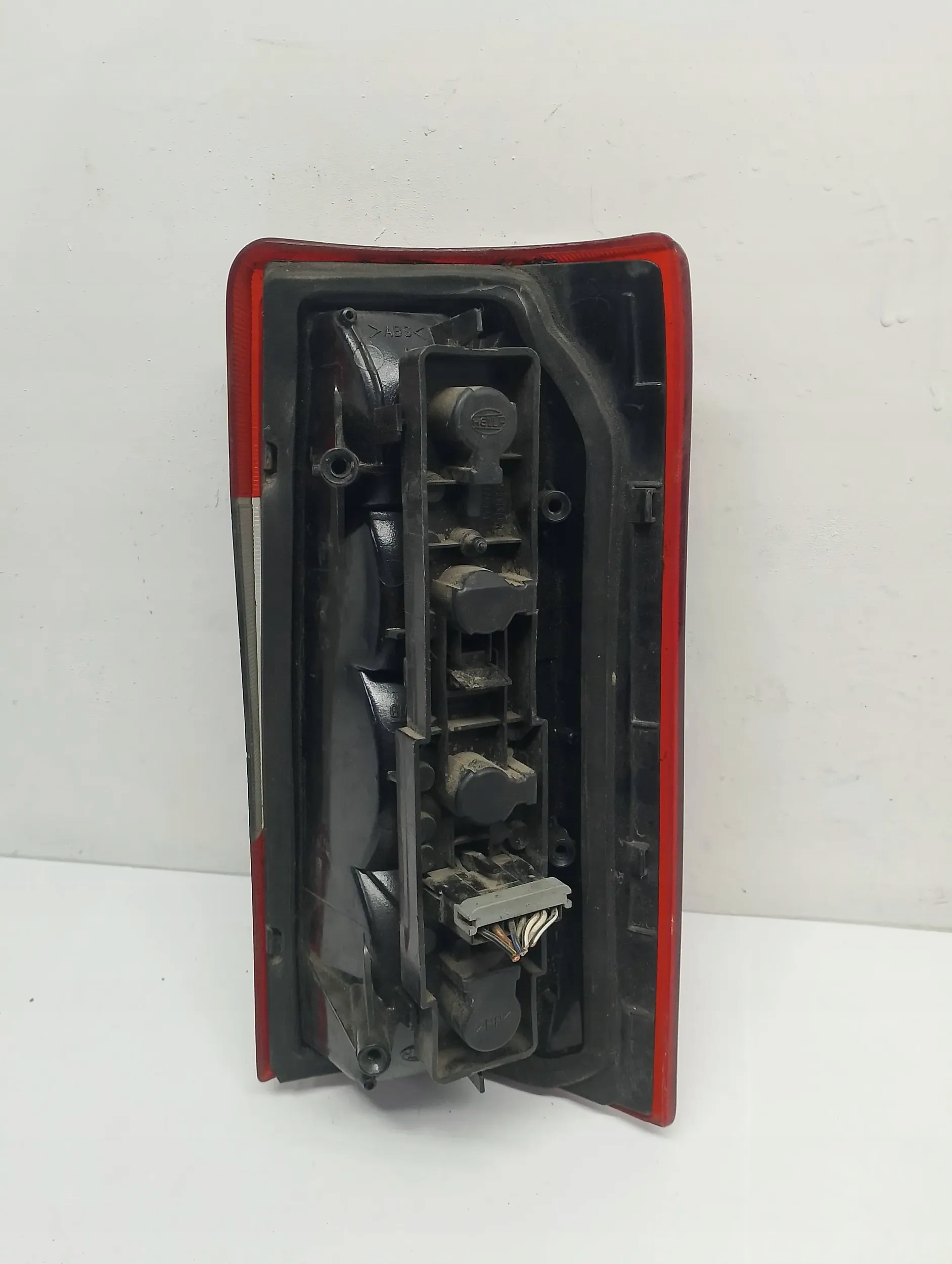 light right rear part rear OPEL OMEGA B KOMBI 14357700