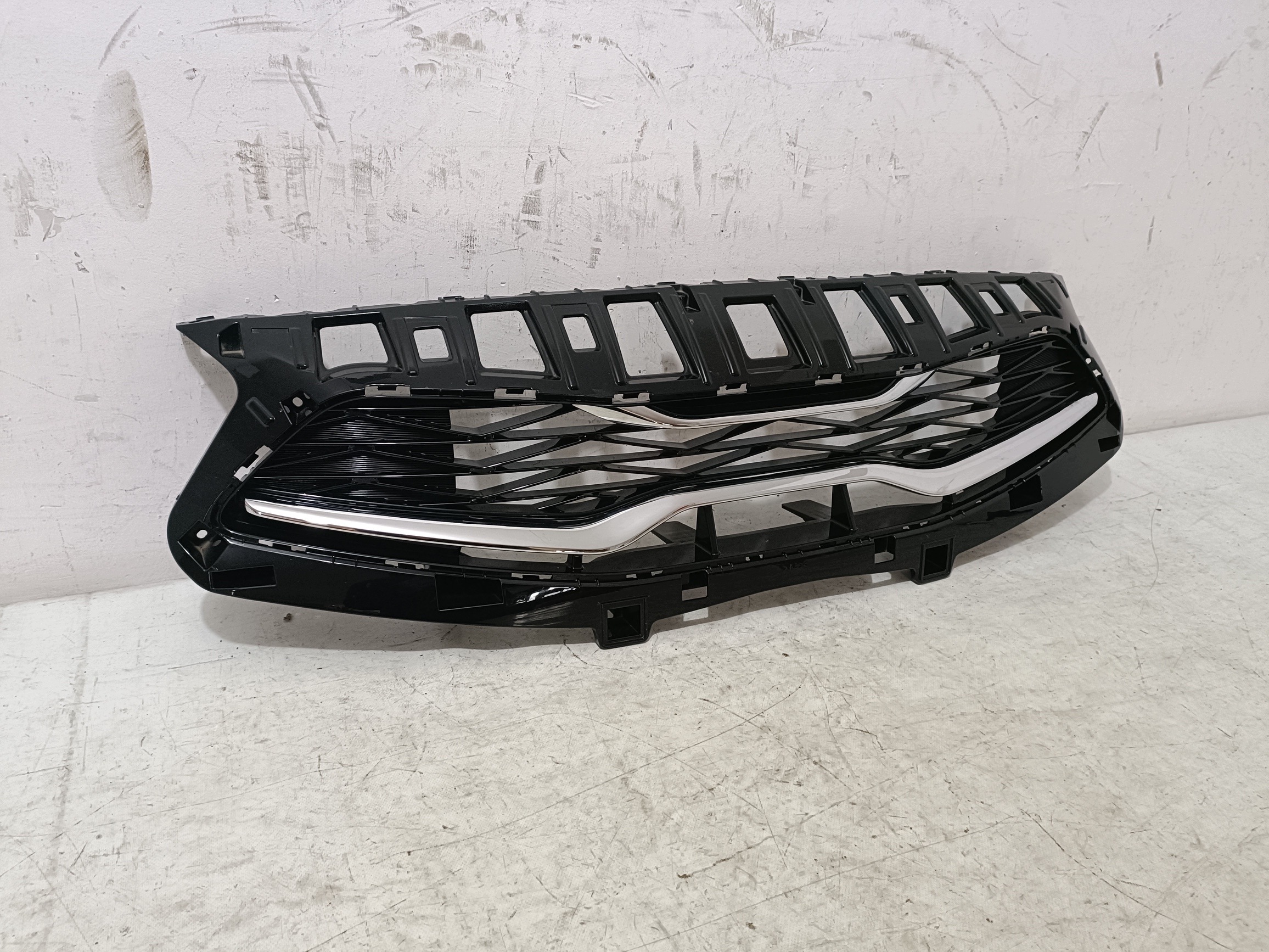 KIA CEED III LIFT - grill grille radiator front front 86351-J7DB0