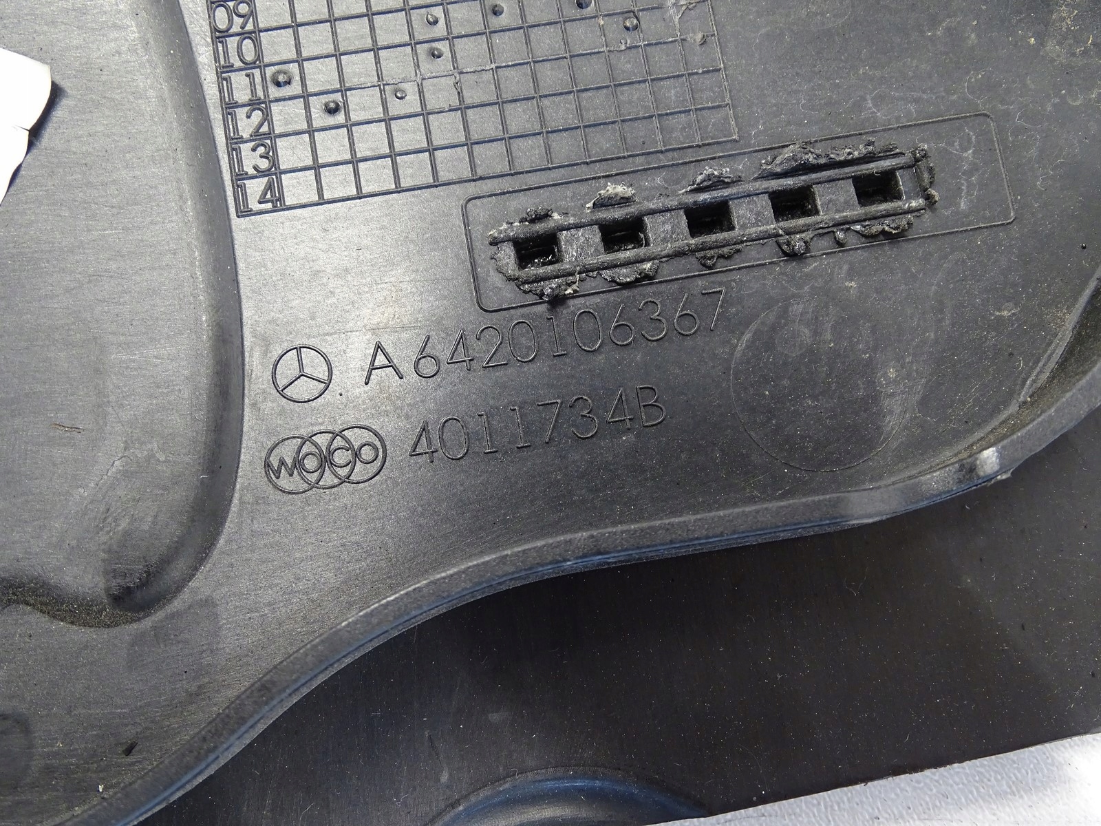 engine housing cover upper MERCEDES R W251 LIFT 3.0 CDI A6420106367