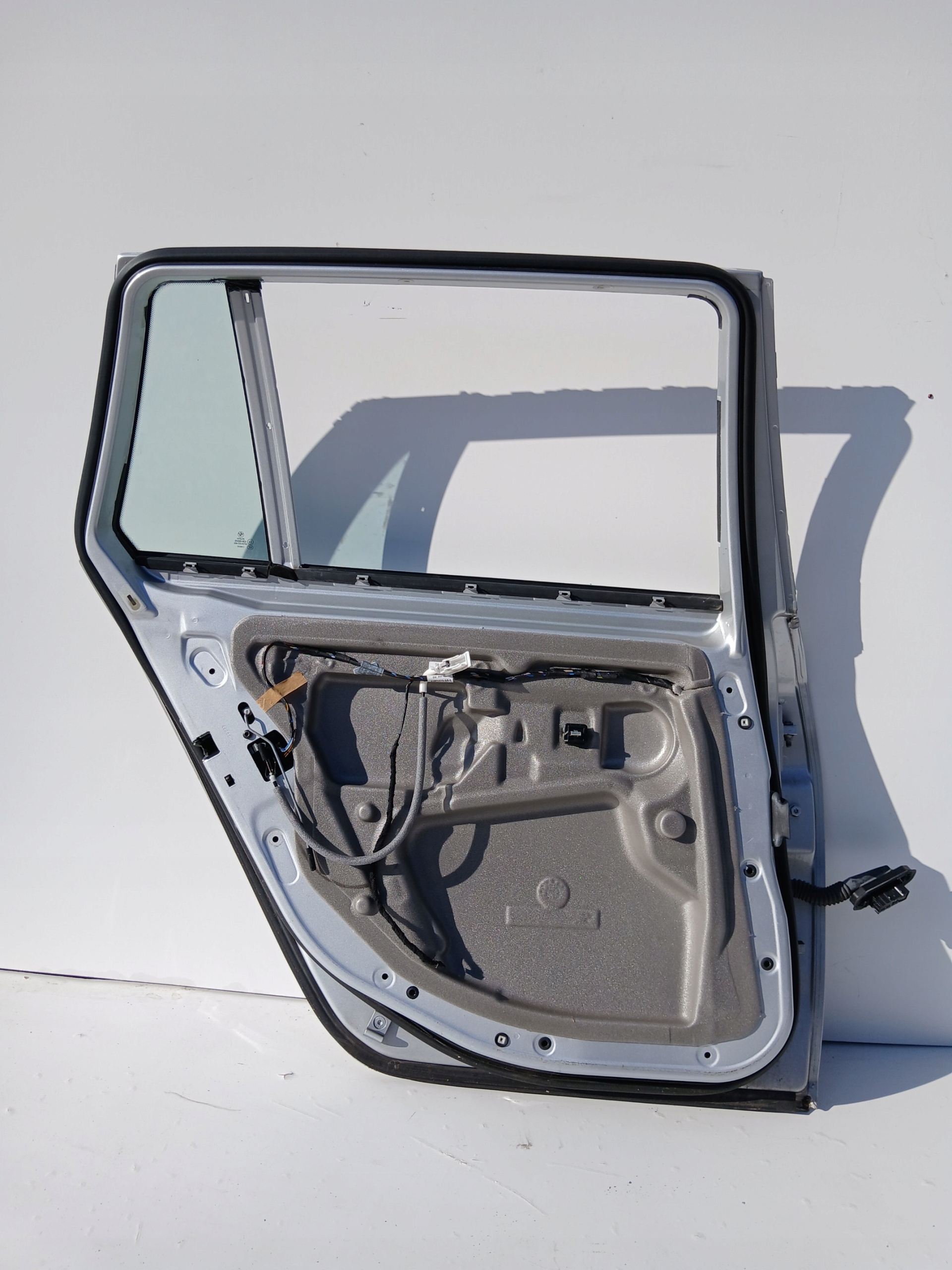 door left rear. rear part BMW E61 TITANSILBER .