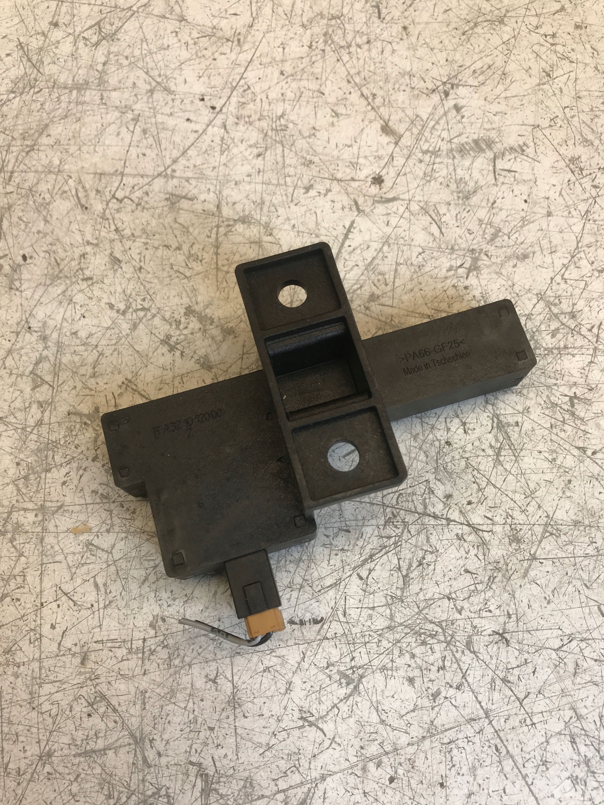 module ANTENY KESSY AUDI A4 B8 8K0907247