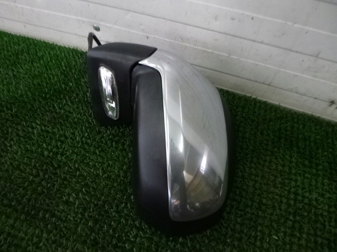 PEUGEOT 3008 and 09- mirror left 6-PIN CHROM