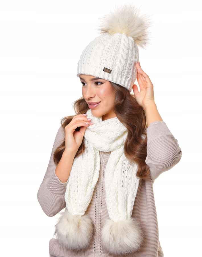 Dámská zimní souprava čepice s bambulí a šálou