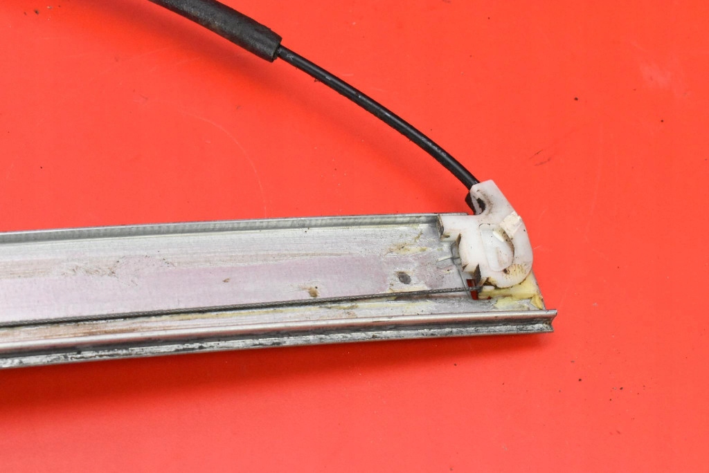 window regulator right front EU CM010410 MAZDA PREMACY 1 and CP 99-01