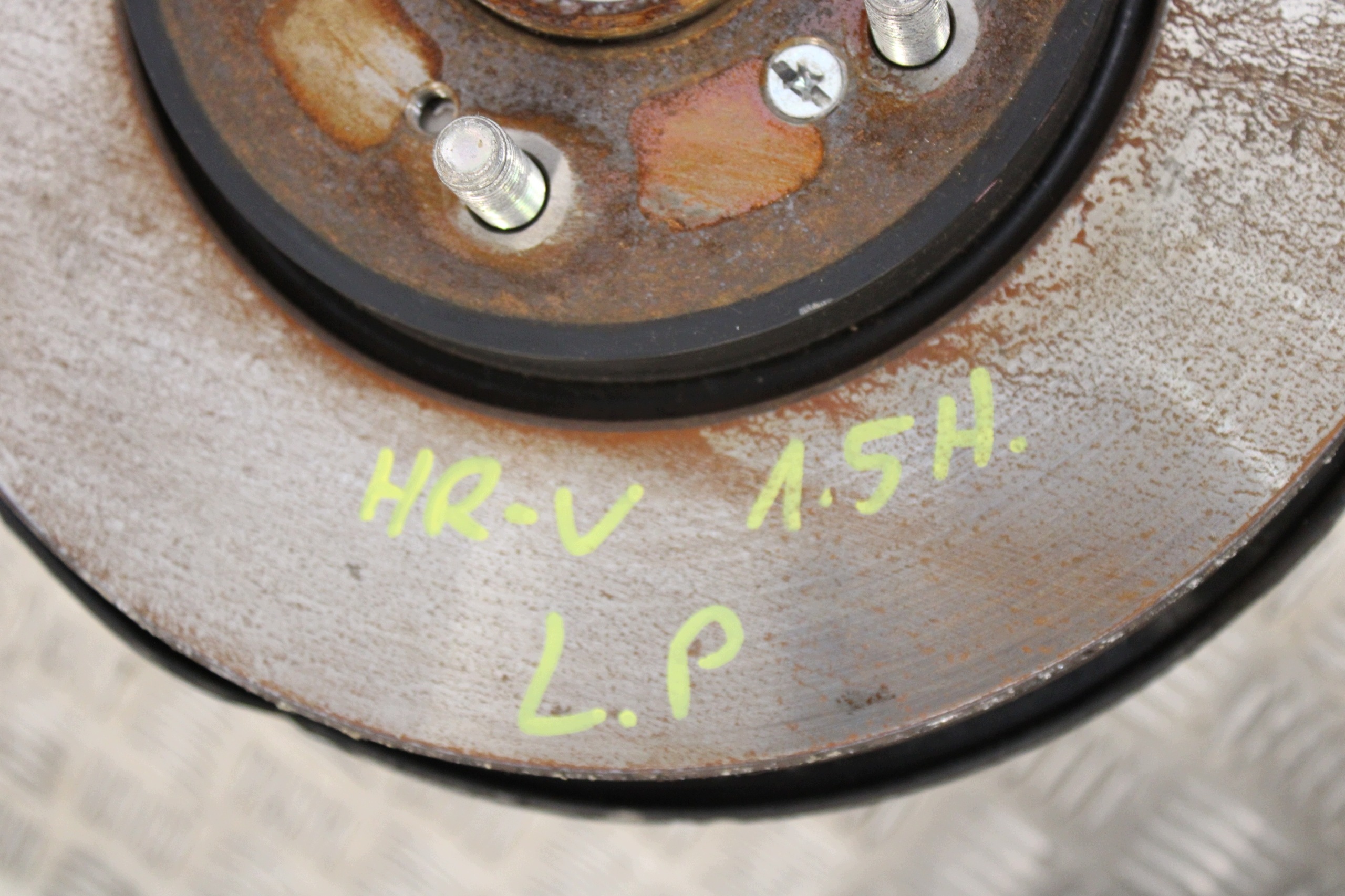 swing McPherson shock absorber left front HONDA HRV H-RV III 3 2021