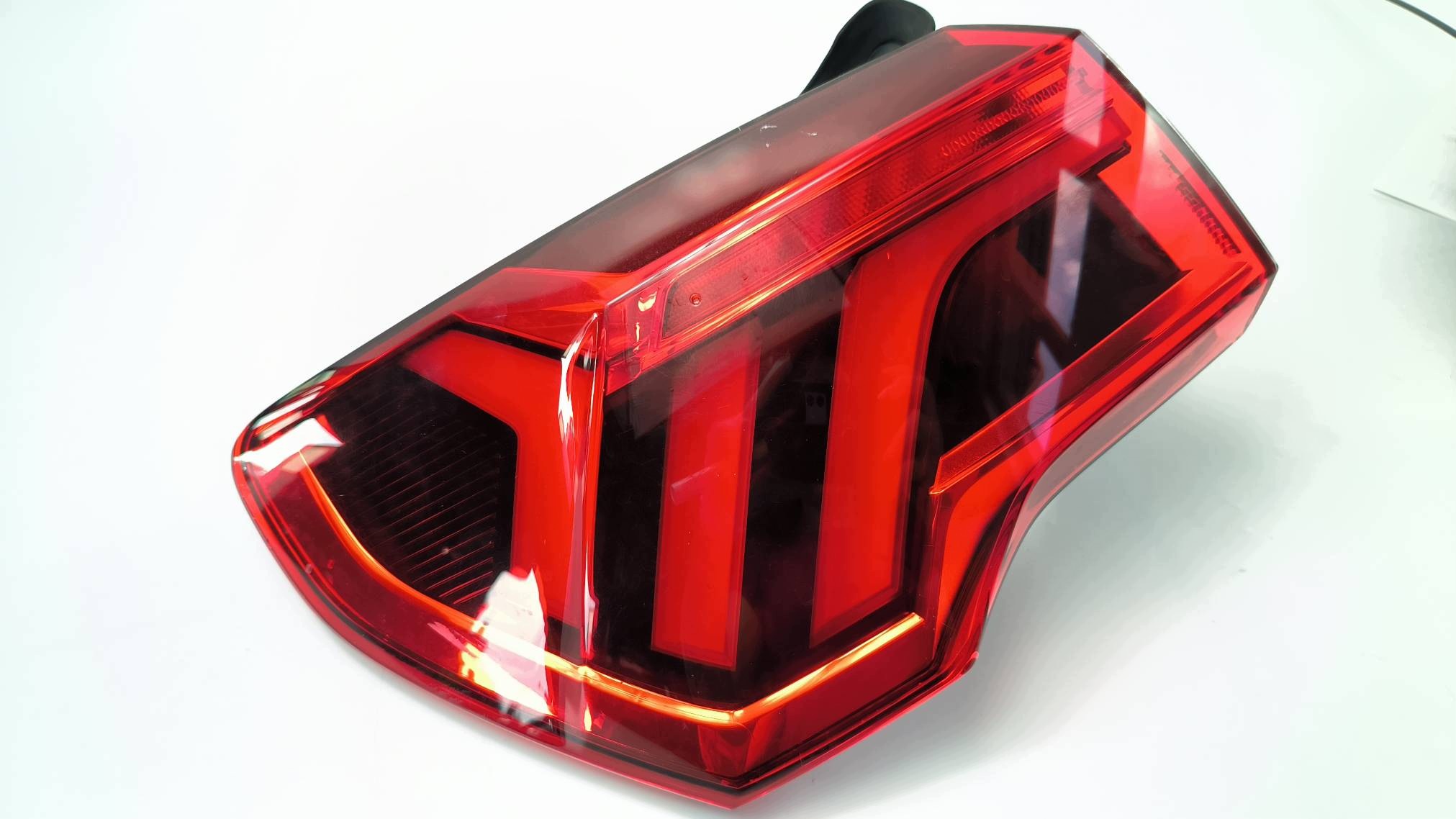 light left rear part 83A945091A AUDI Q3 II 83A