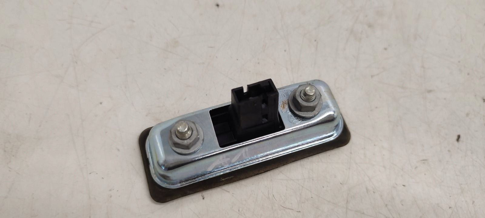 Mikrostyk button handle bonnet Audi A1