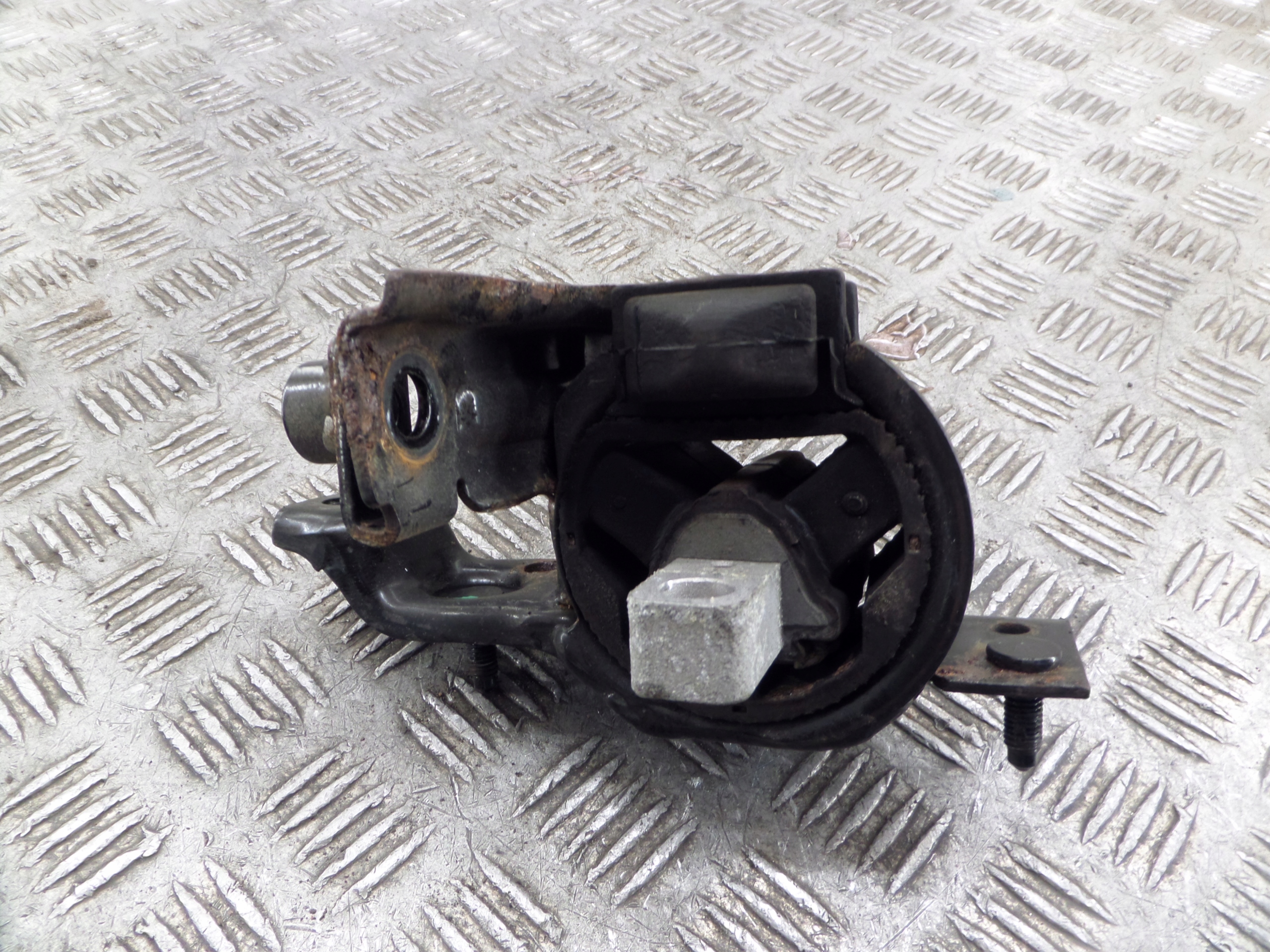 VW SEAT SKODA holder engine mount 6RF199555