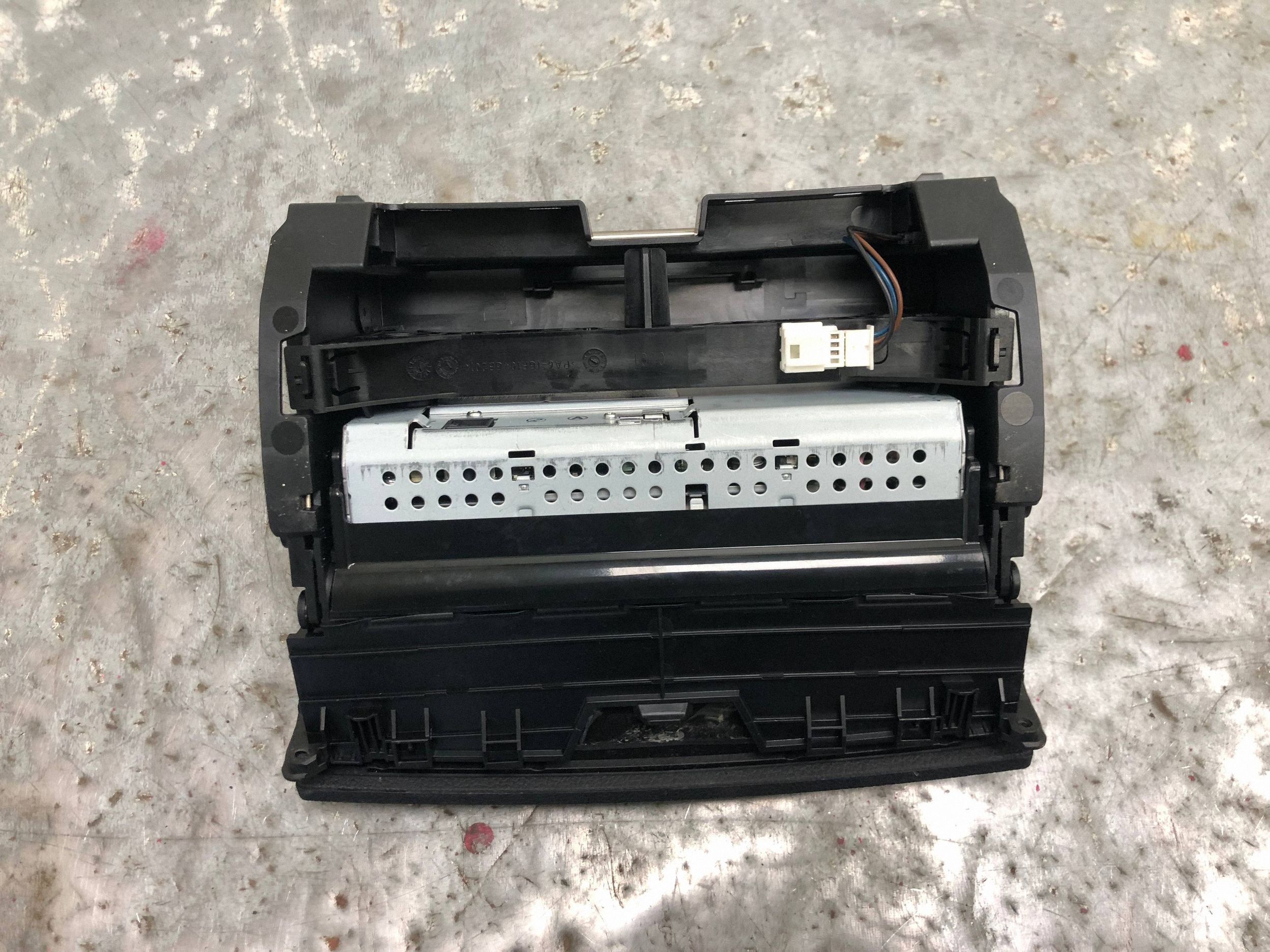 display consolle MERCEDES W204 berlina A2046801231