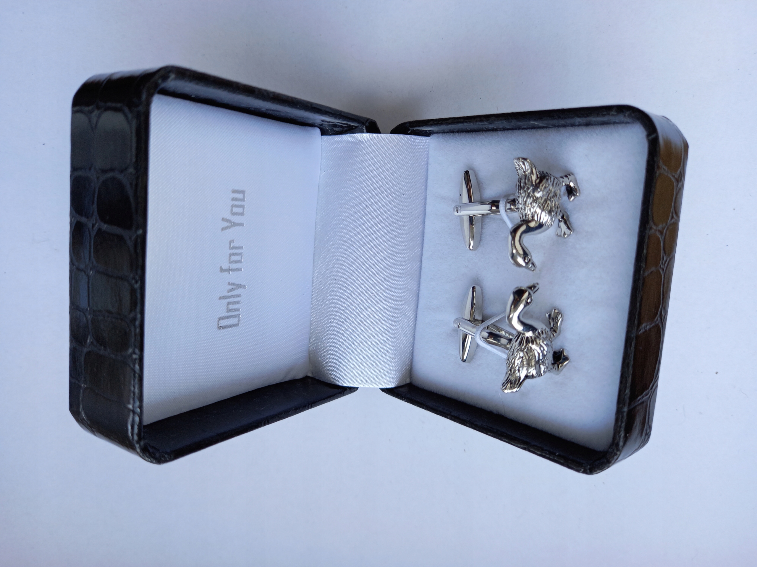 Manžetové knoflíčky na košili Stříbrná husa, postříbřená, rhodiovaná V Pouzdru