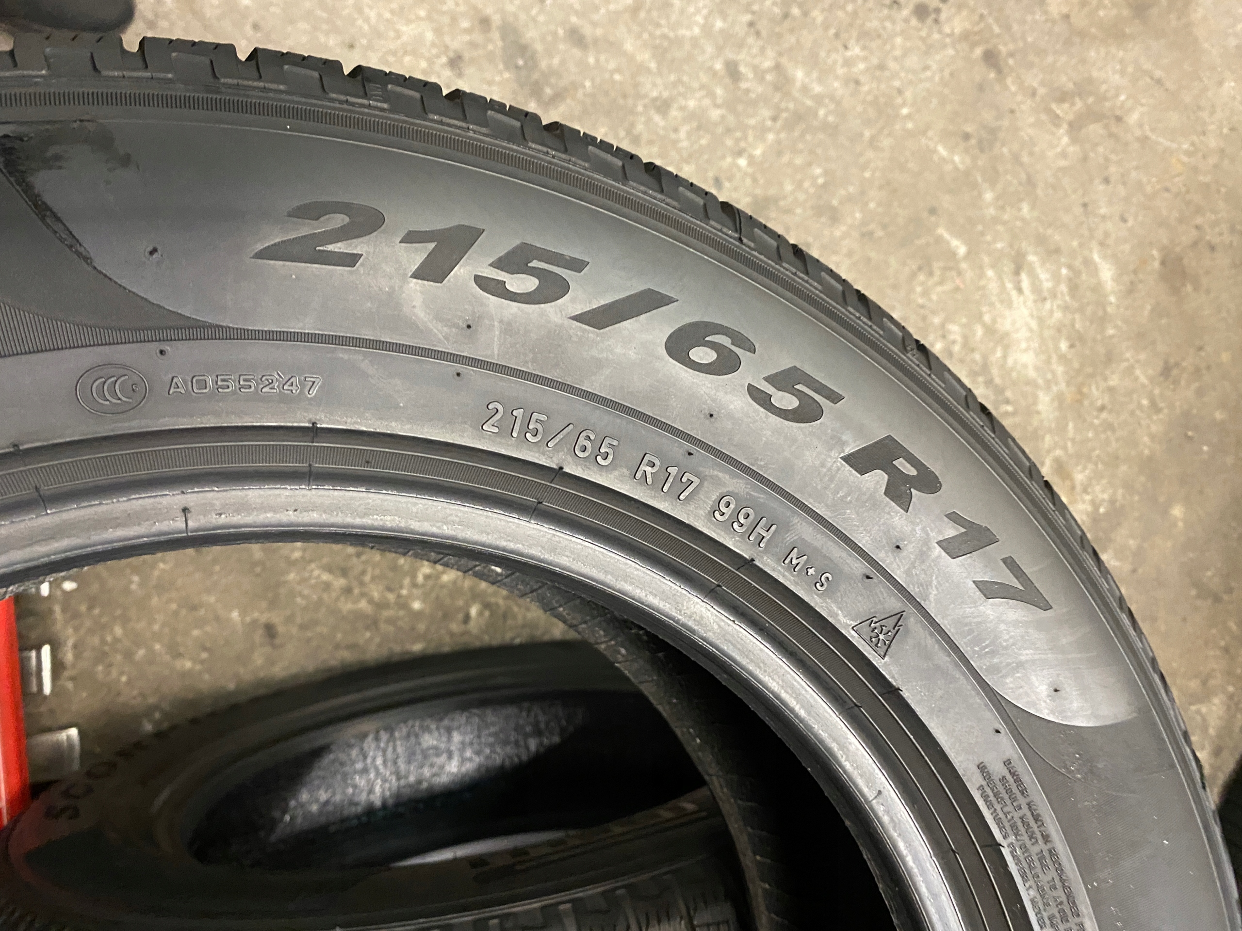 2 tyres winter 215/65R17 Pirelli Scorpion Winter Seal 7mm