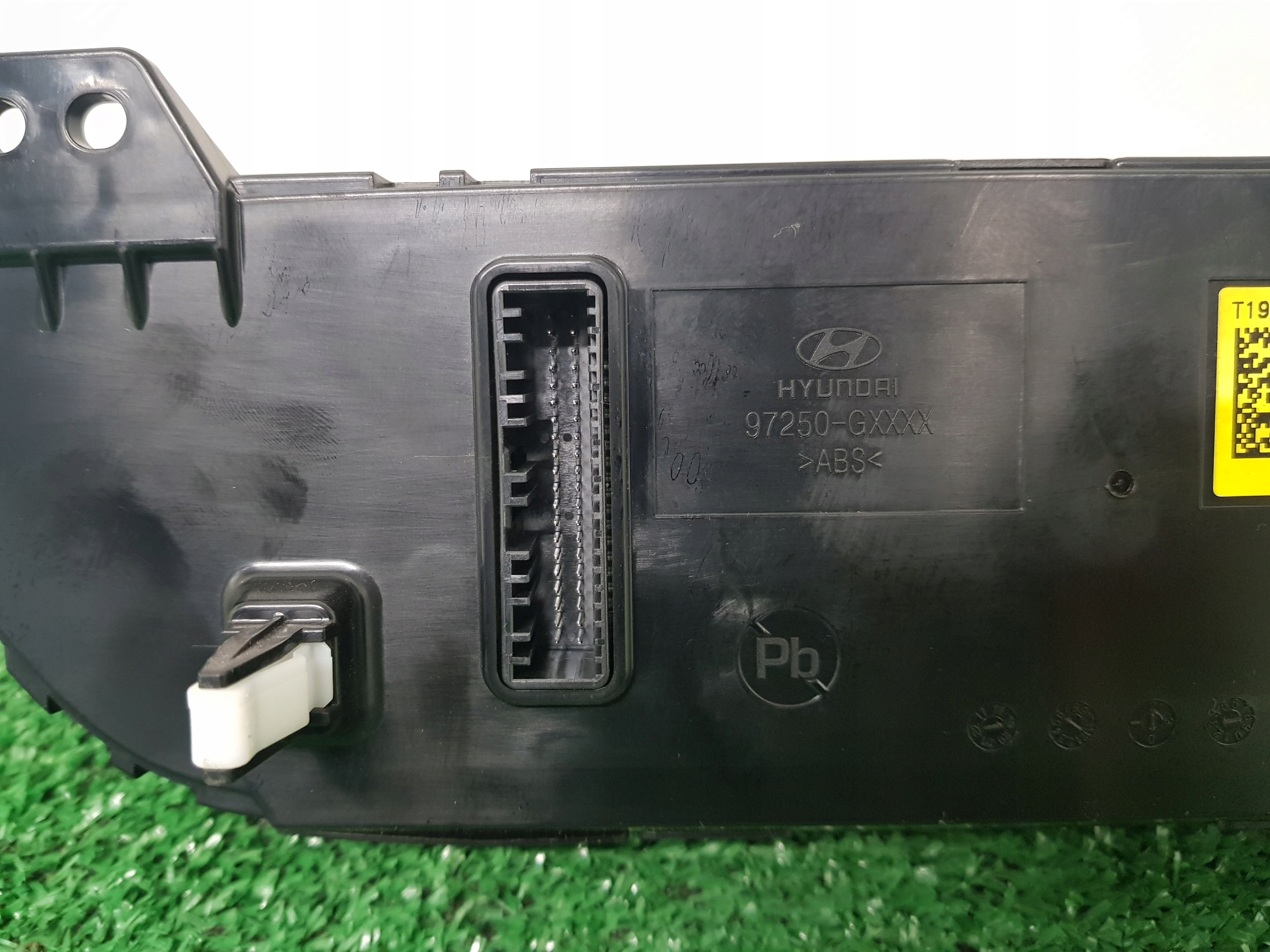 control panel air conditioning devices HYUNDAI I30 III 2019 97250-G4001
