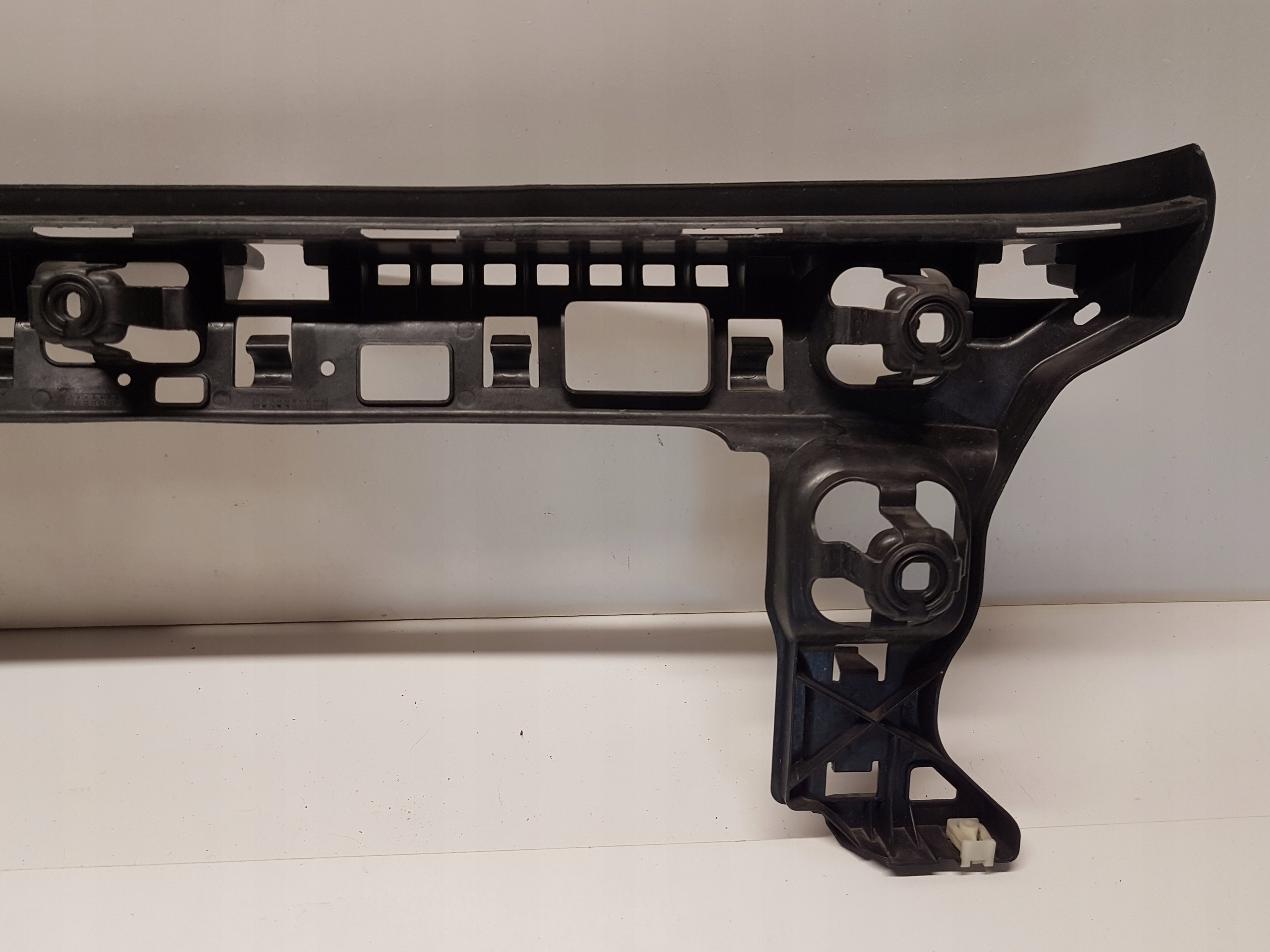 bumper bracket rear part BMW U06 8739135