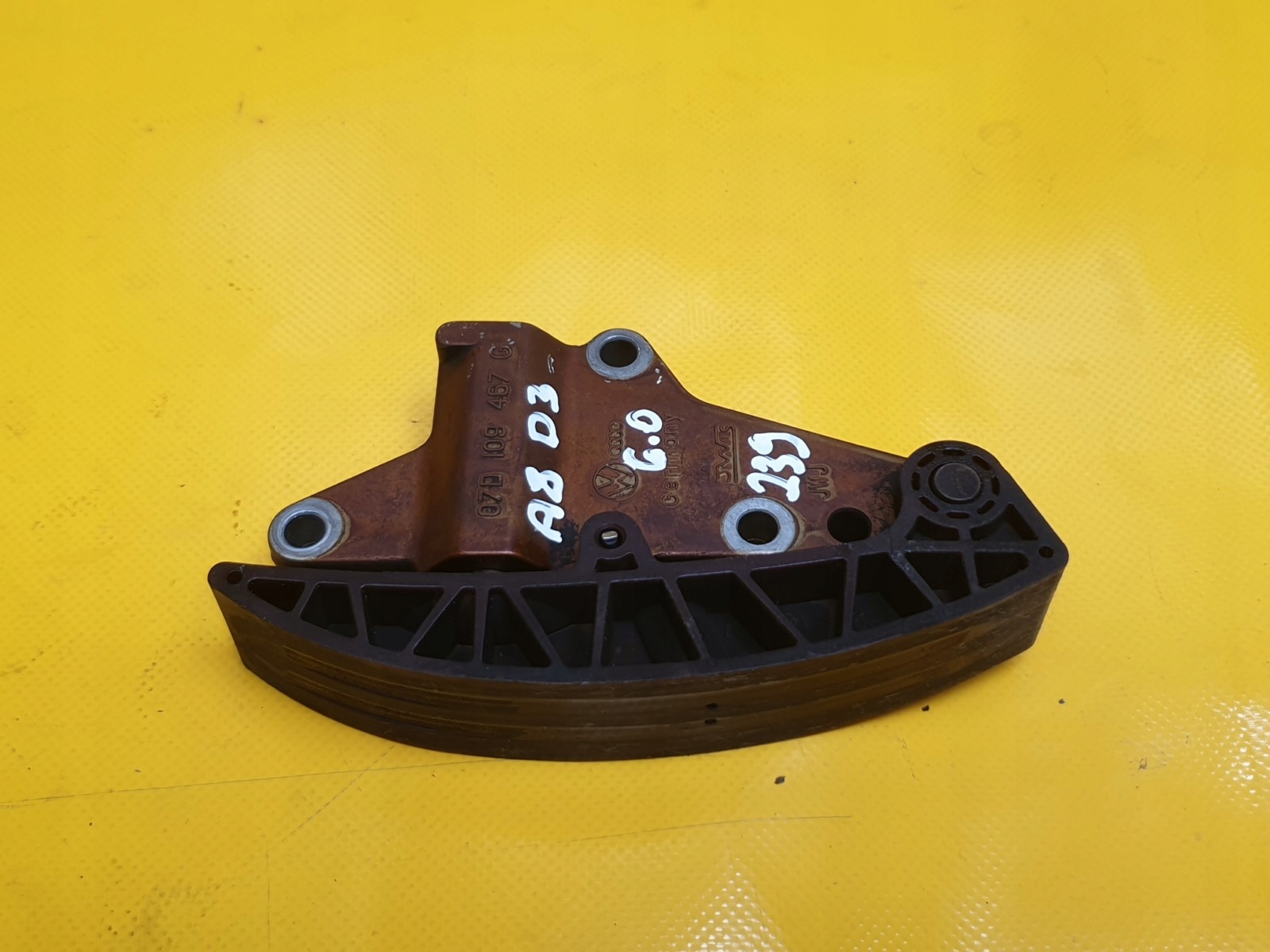 Натягувач ланцюга A8 D3 6.0 BHT 07D109467G