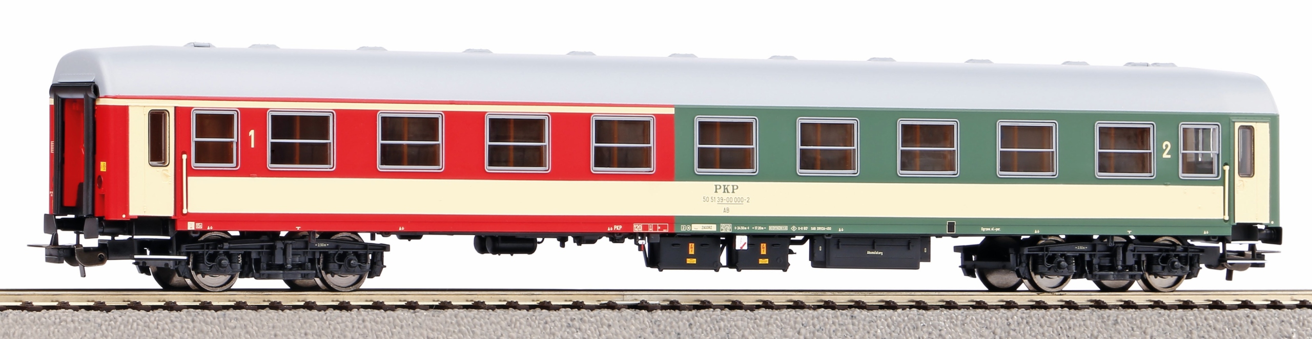 

Wagon osobowy 1/2 klasa typ 104A Pkp Piko 97617 H0