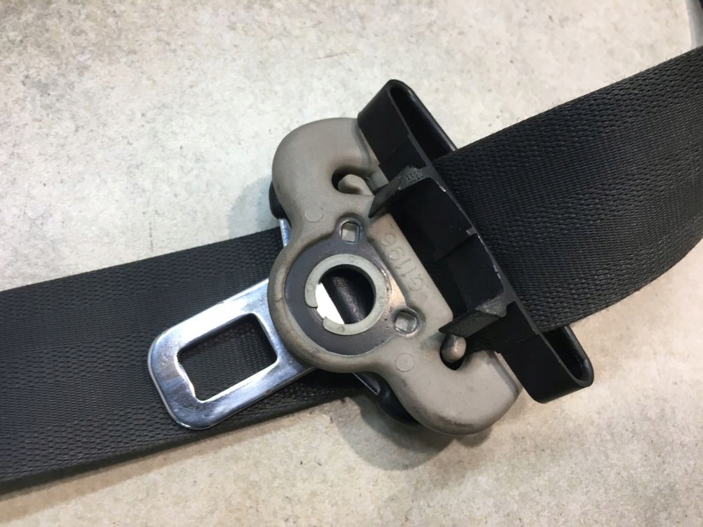 tension belt safety right front ALMERA N16 86884BM700