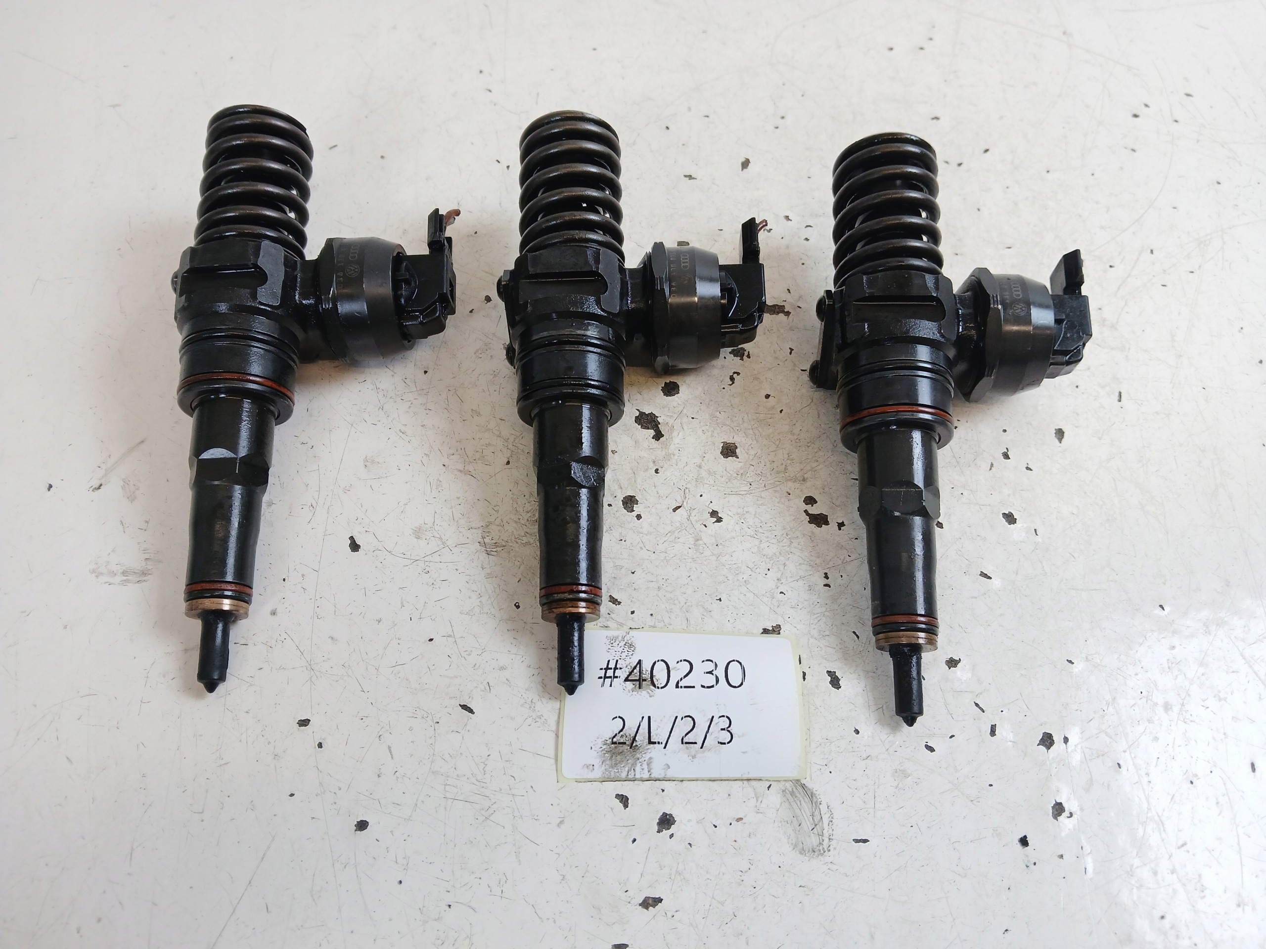 VW PASSAT B5 LIFT OCTAVIA und 1.9 TDI einspritzdüse 038130073AJ