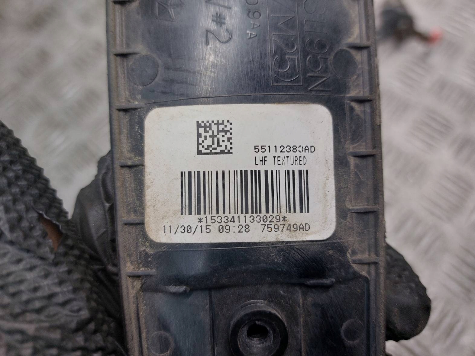 handle exterior door left front + lock cylinder RAM 1500 and LIFT 2013