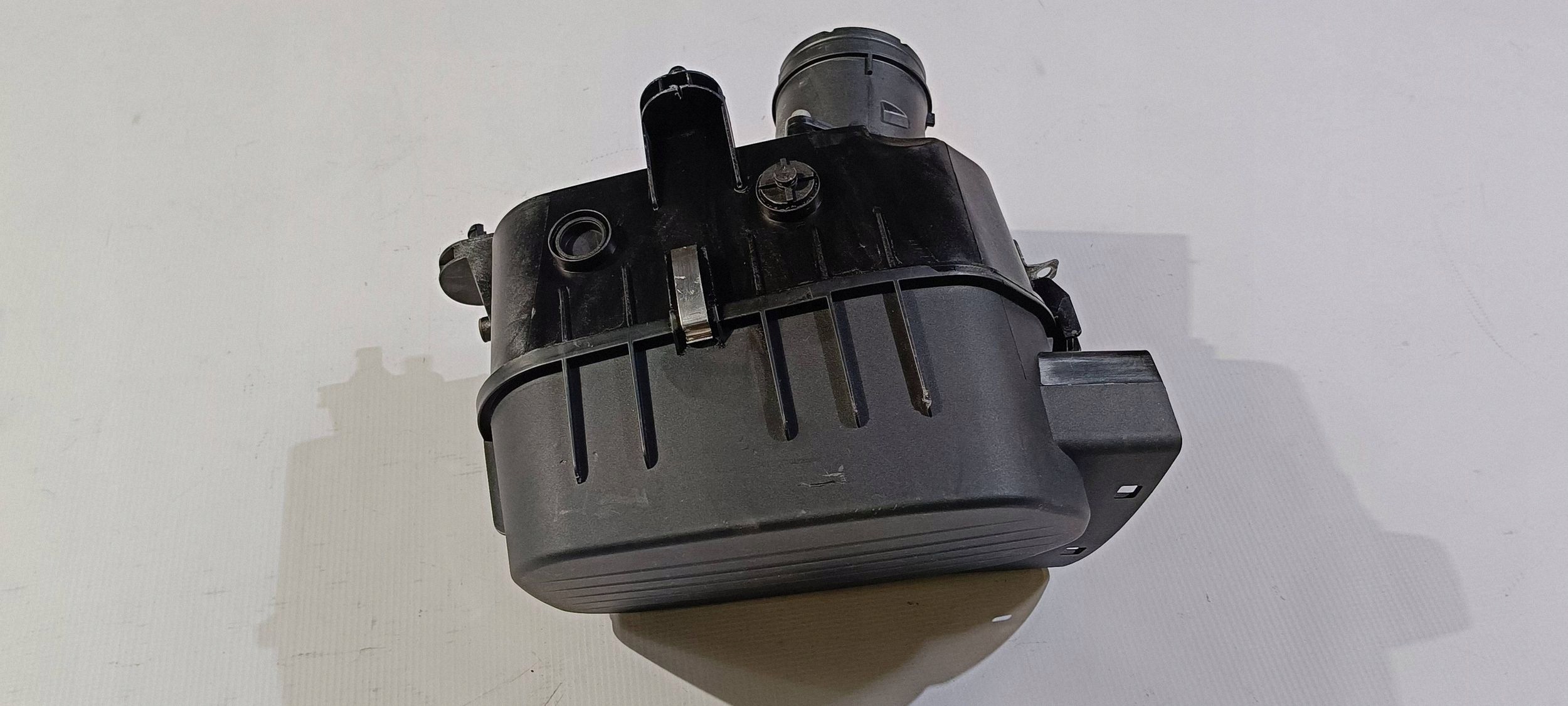 Gehäuse filter luft Luftmassenmesser Maserati Levante 3.0 Benzin 2017