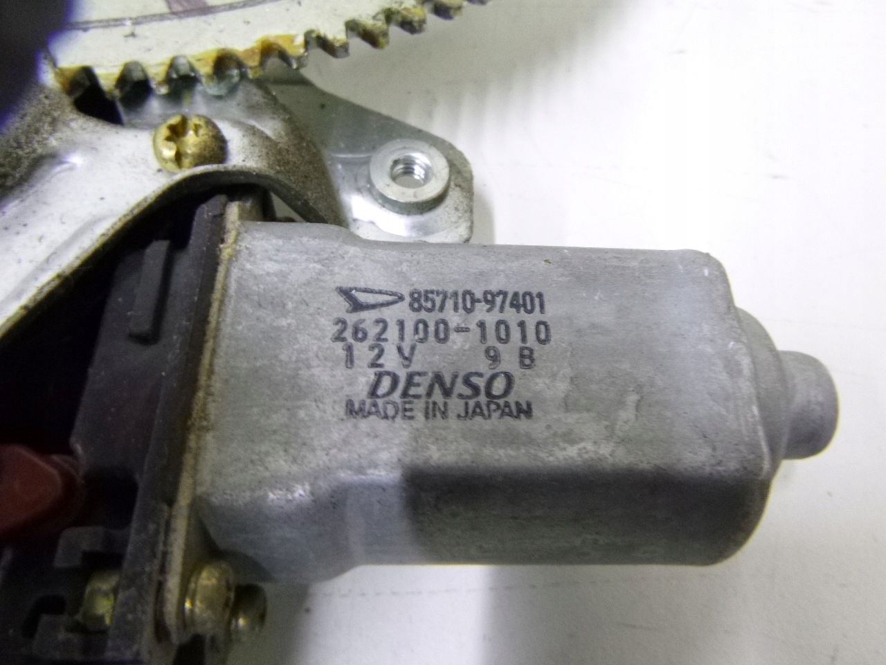 MÉCANISME VITRE AVANT DROITE DAIHATSU YRV 2001R.