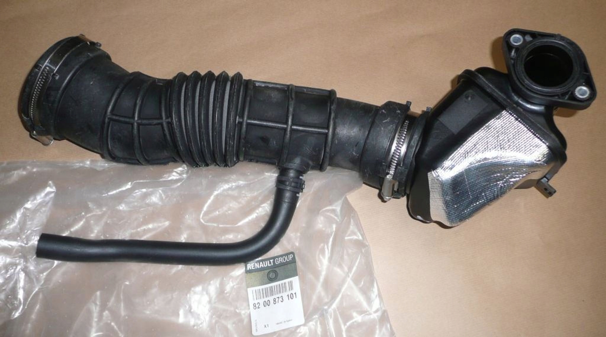 Vzduchová Hadice K Turbu Renault Master III 2.3DCi 8200873101