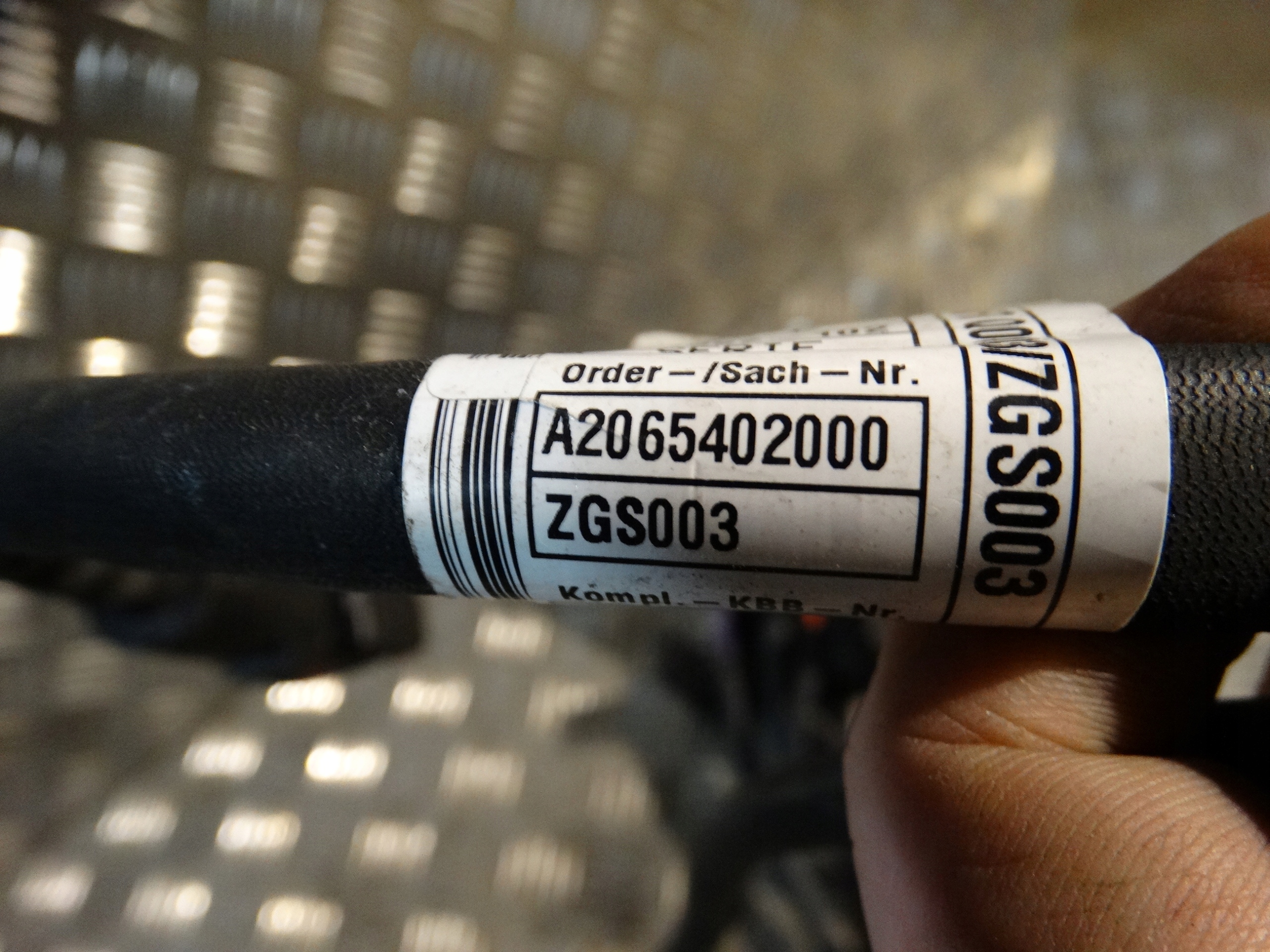 IDEAL WIĄZKA PRZEWODÓW AKUMULATORA MERCEDES W206 1 Numer katalogowy części A2065402000