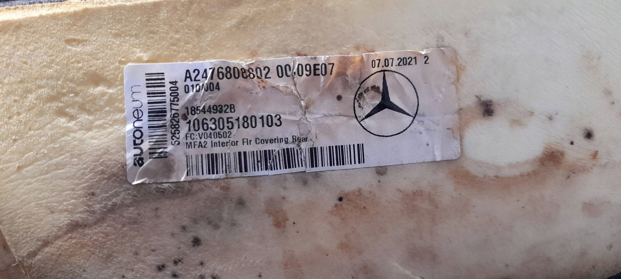 mercedes-benz GLA H247 ковер внутренний A1776802907
