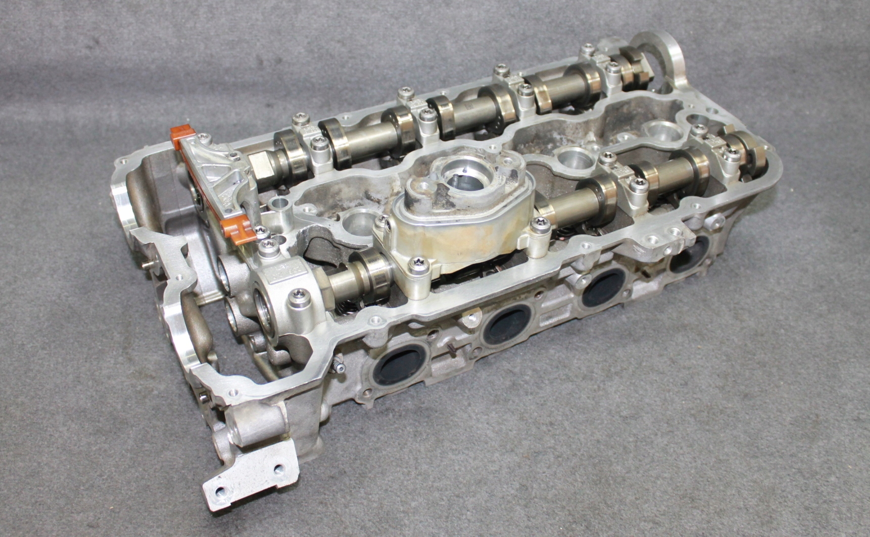 BMW X5M E70 X6M E71 5.0i S63B44A head. 1-4 right 7586176