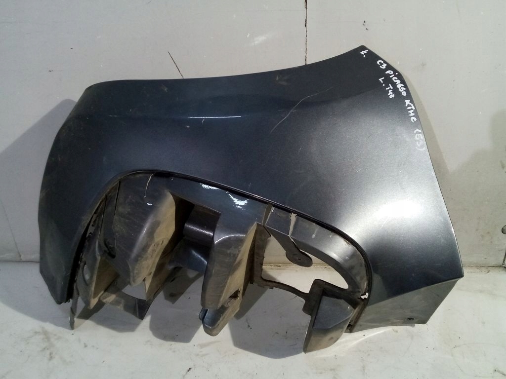 Citroen C3 Picasso Ecke der Stoßstange links heck