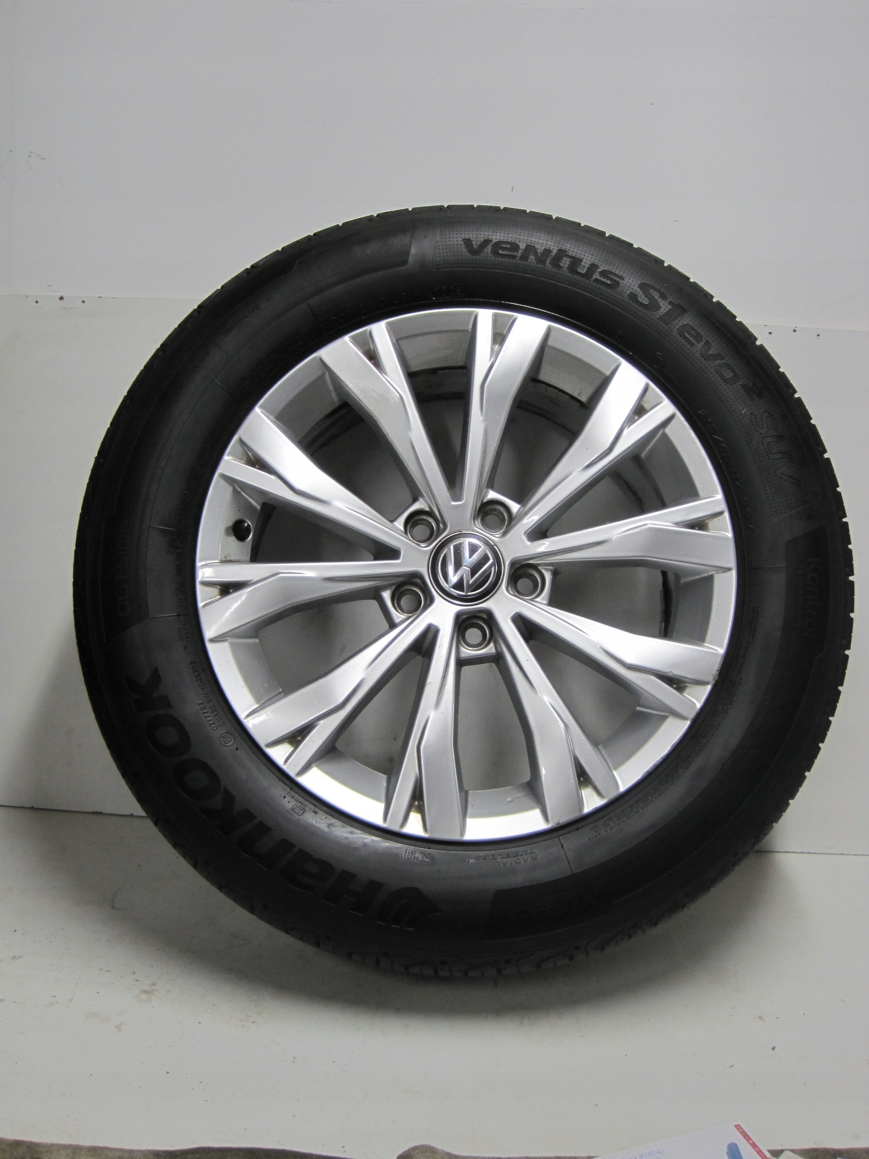 wheels discs tyres VW TIGUAN 5NA R17 22R