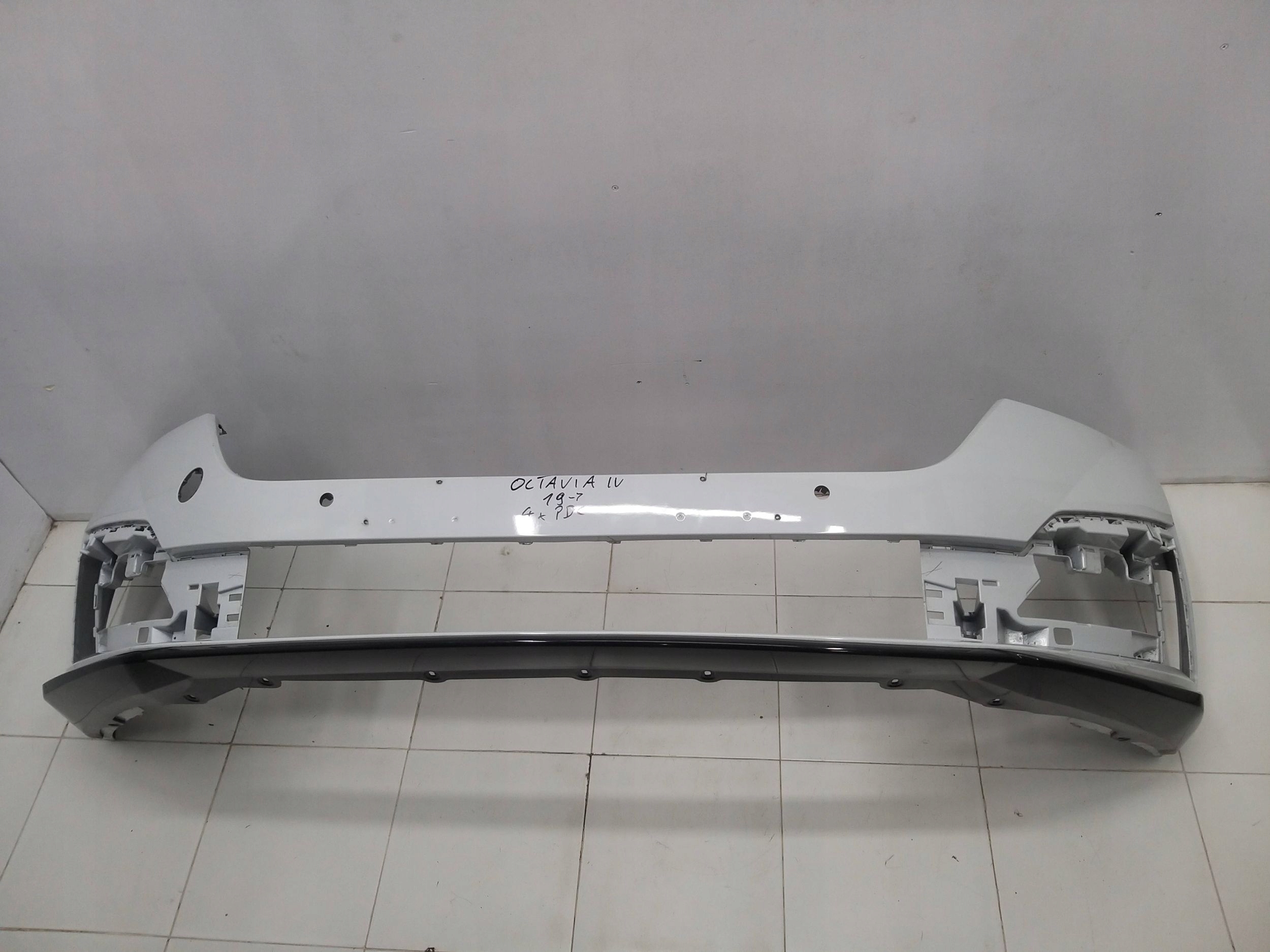 SKODA OCTAVIA IV bumper side front front 19