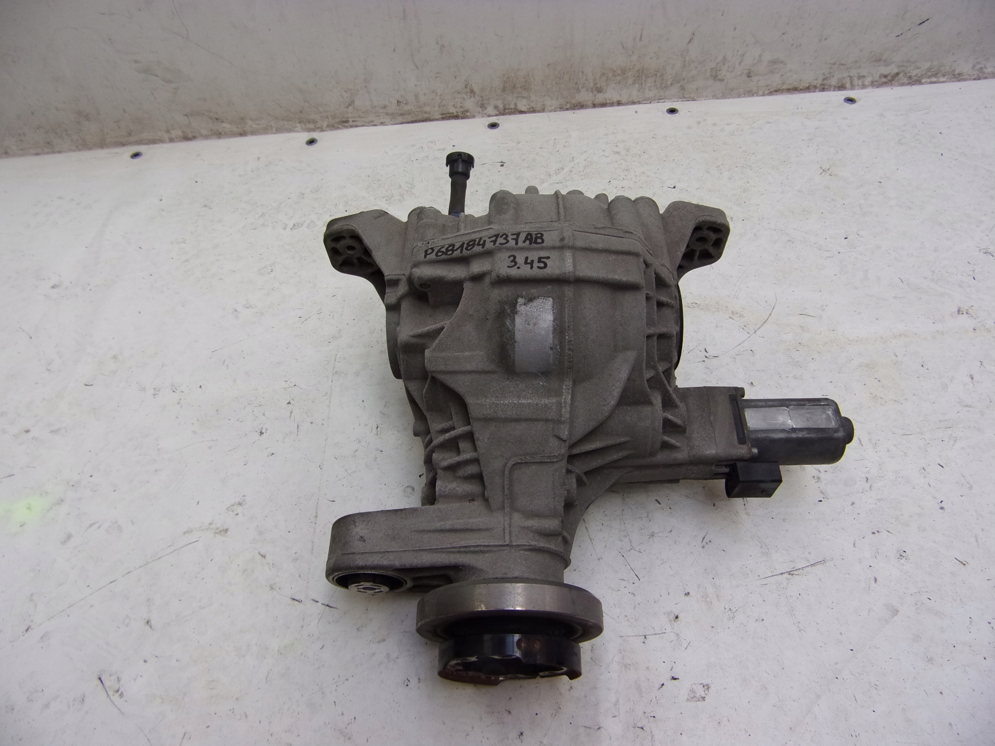 68184737AB - JEEP GRAND CHEROKEE WK2 3.0 ДИФФЕРЕНЦИАЛ ЗАДНИЙ МОСТ