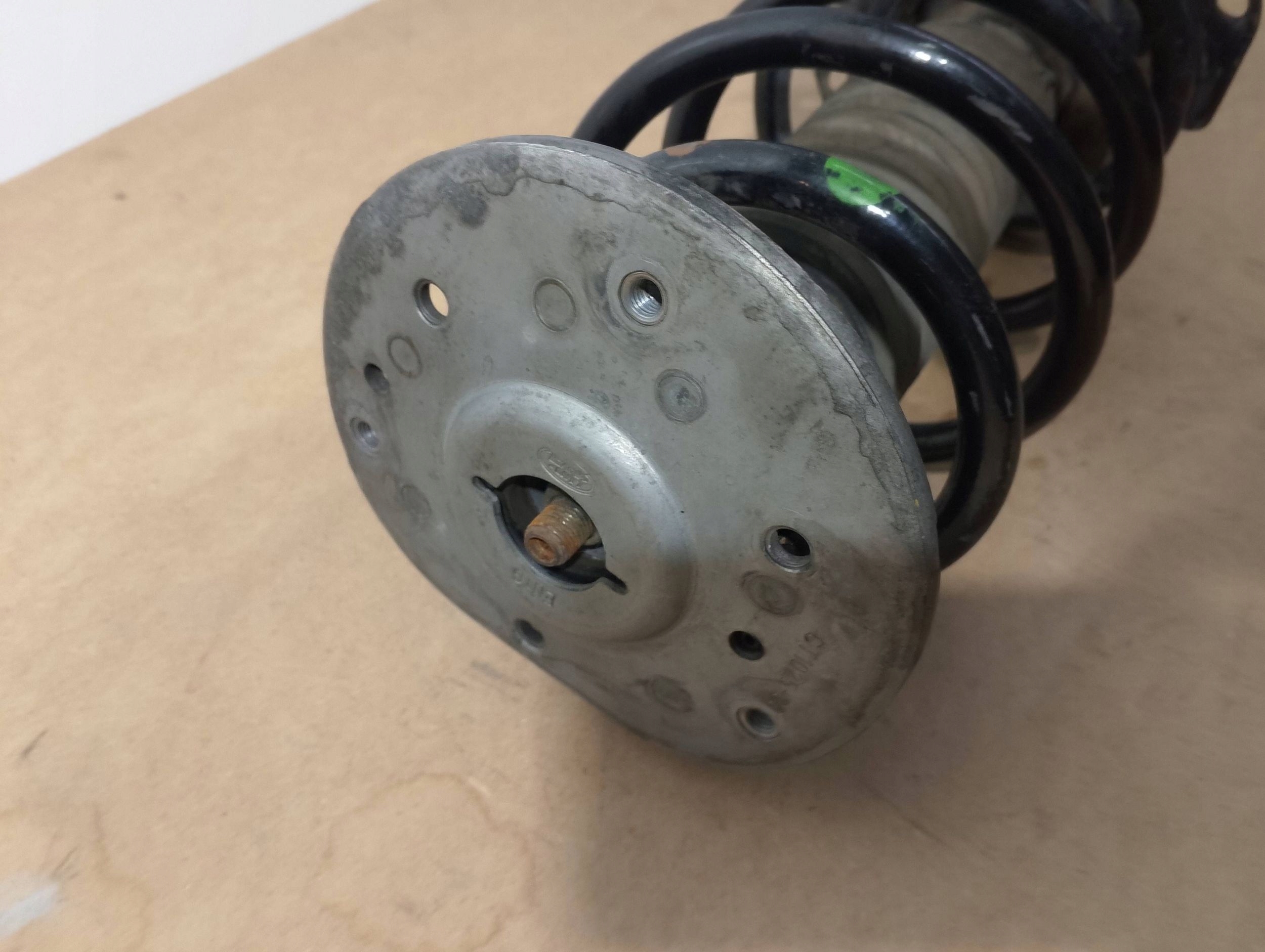 RANGE ROVER EVOQUE shock absorber front right GJ32-18045-GA (F506)