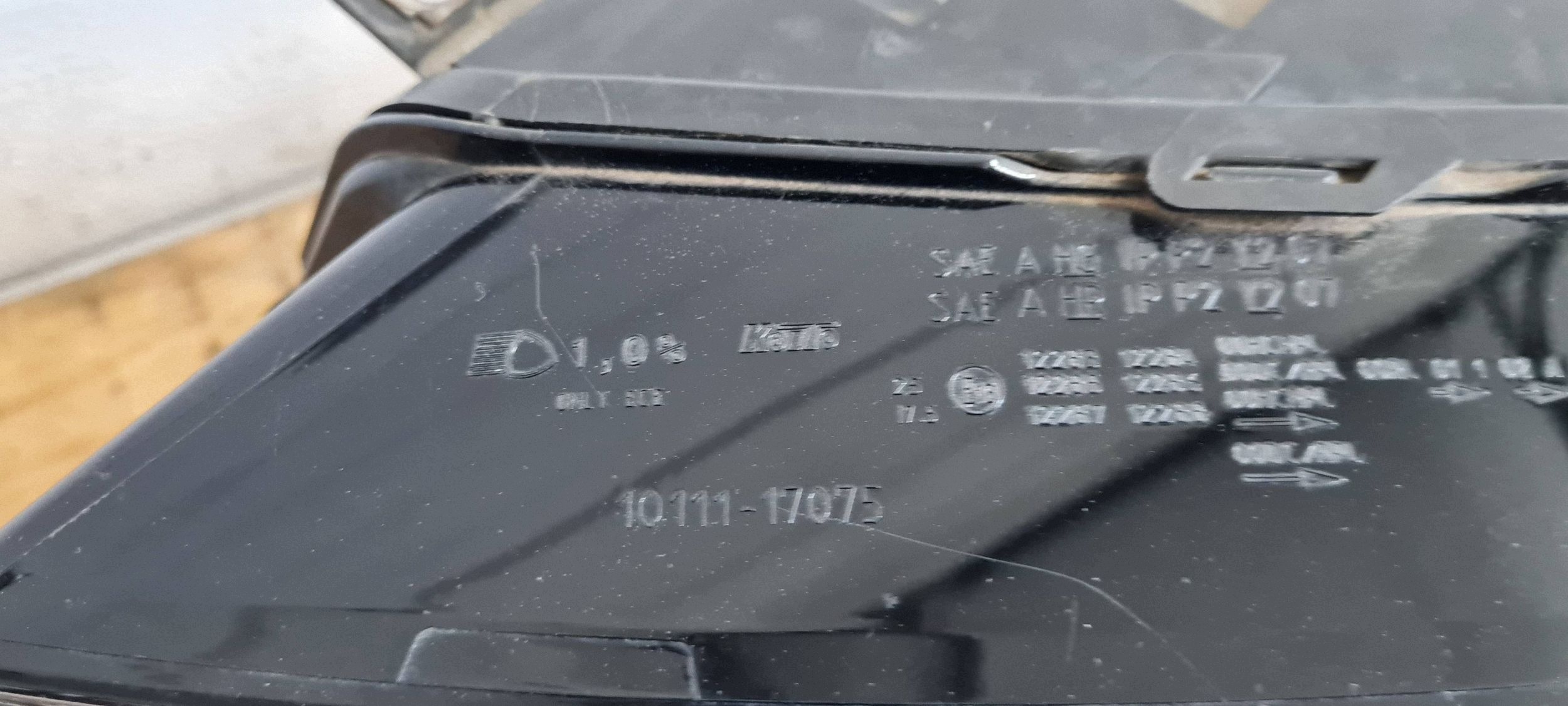 Q5 8R light left left front front ANGLIK RHD UK 8R0941003A