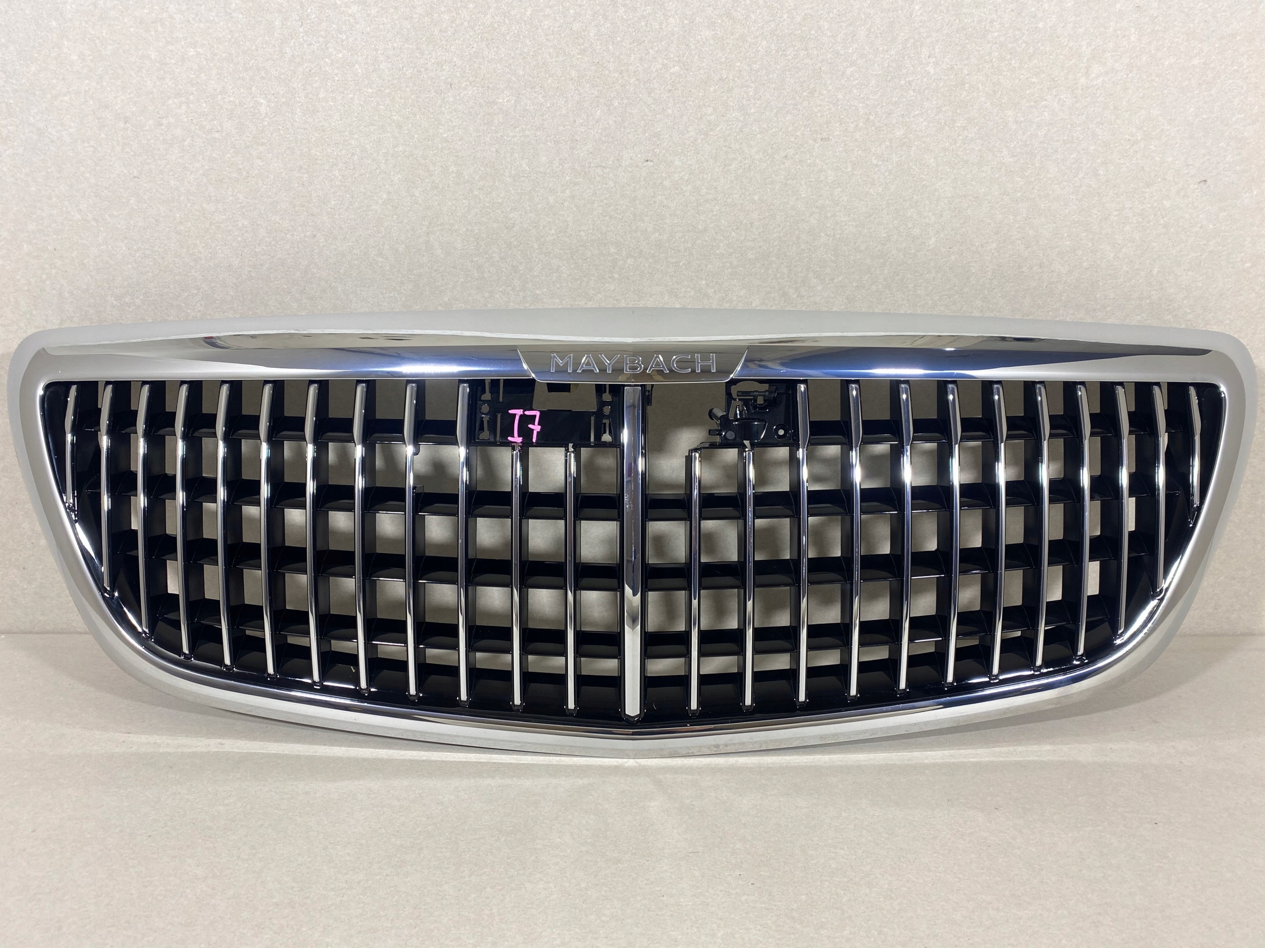 MERCEDES MAYBACH W222 ATRAPA GRILL LIFT PRZÓD IGŁA