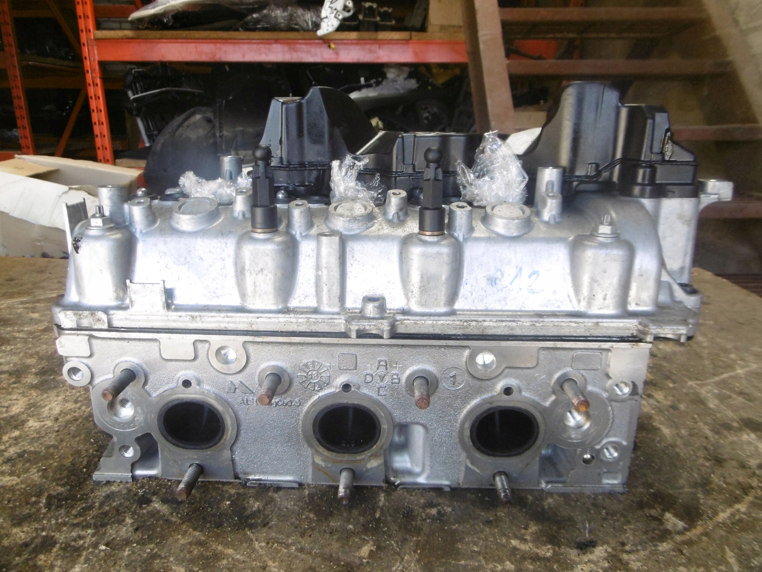 GŁOWICA LEWA 059353GL VW TOUAREG III 3.0TDI AUDI Typ samochodu Samochody osobowe