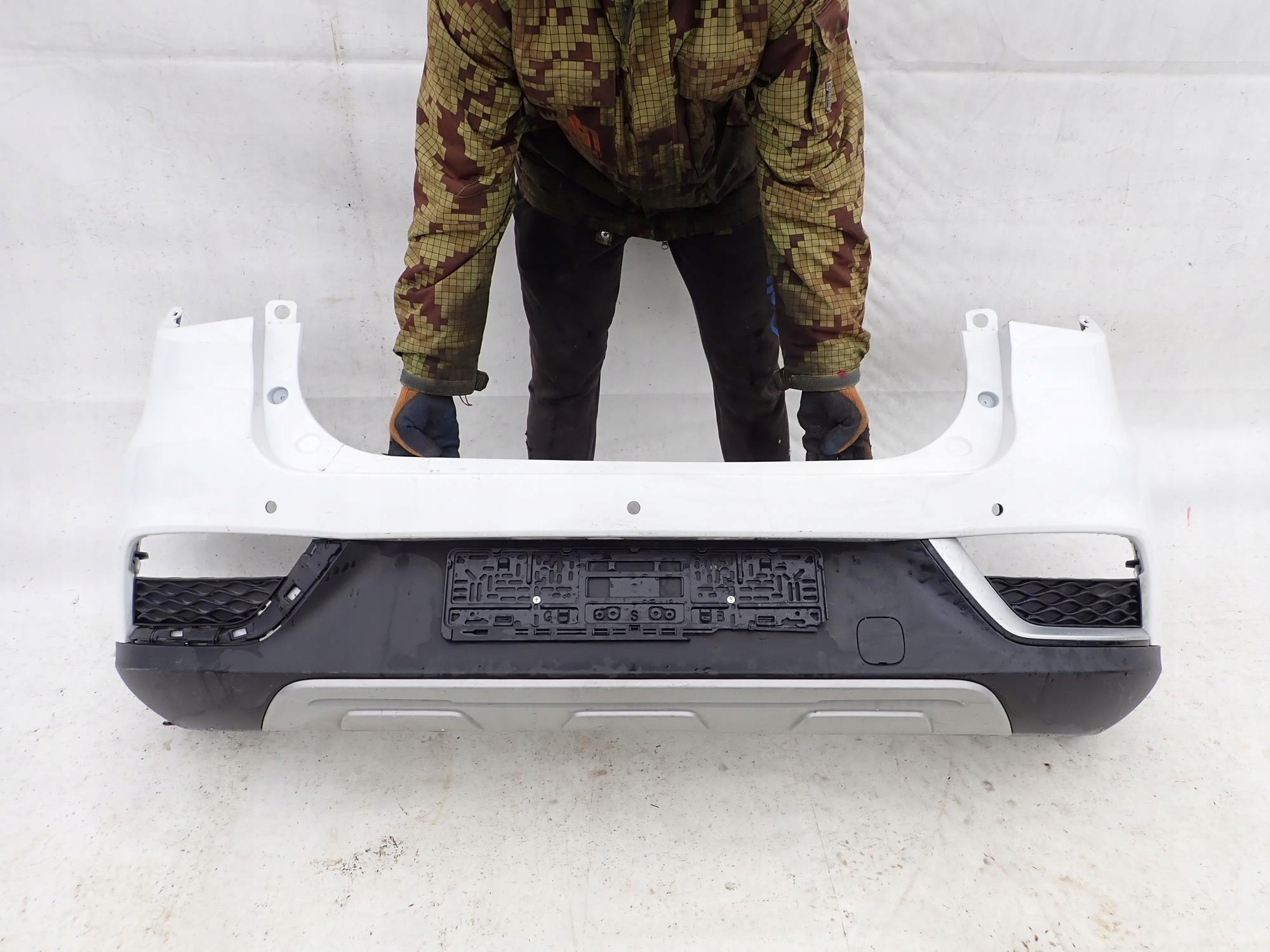 MG ZS 17-19 bumper rear part rear PDC