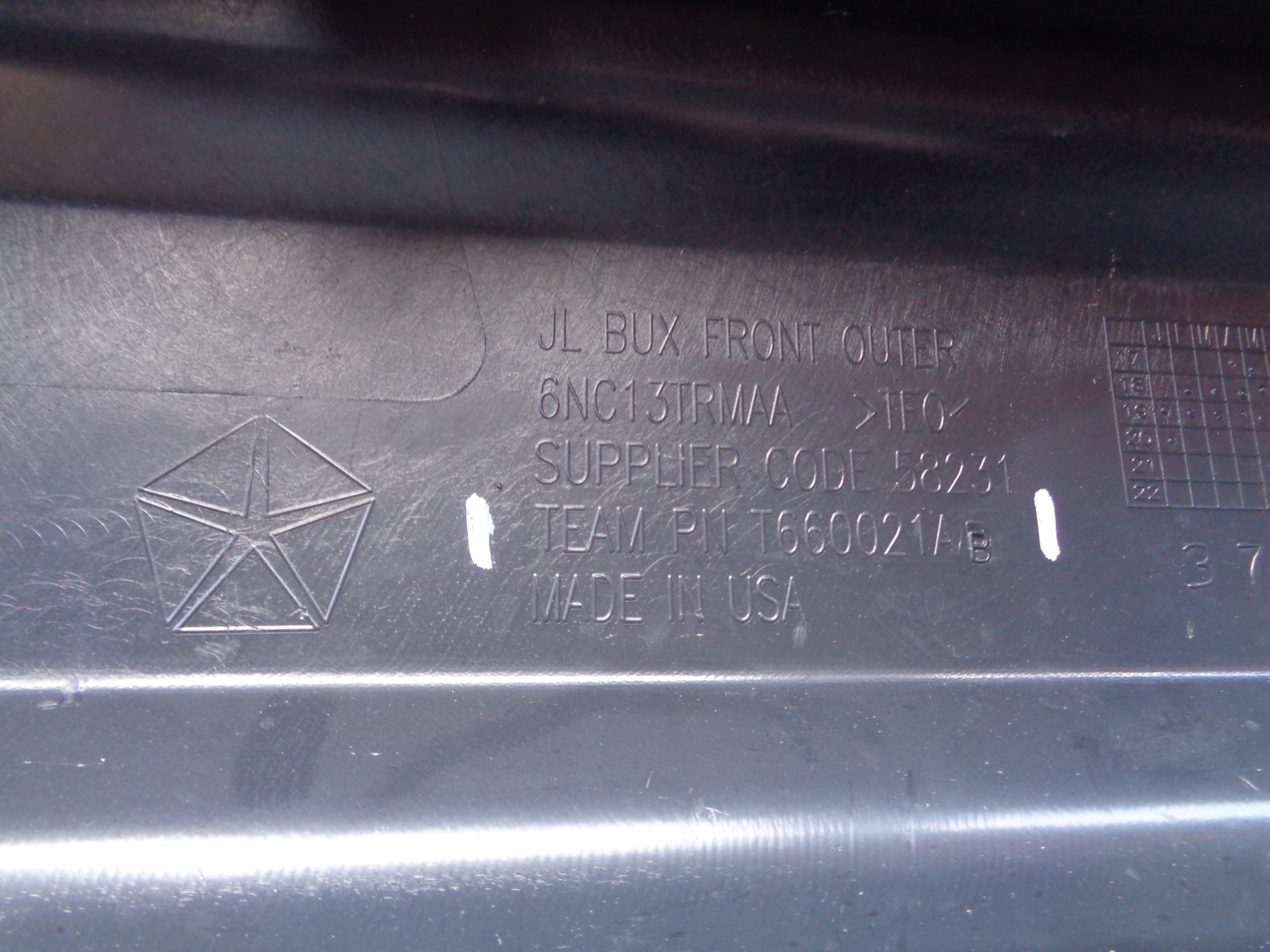 front bumper JEEP WRANGLER IV 18- NR 28569