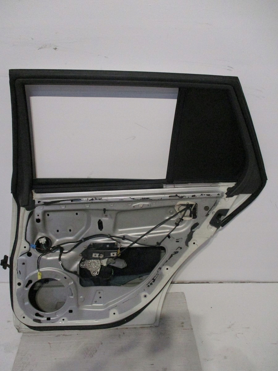 door right rear. MERCEDES 211 KOMBI