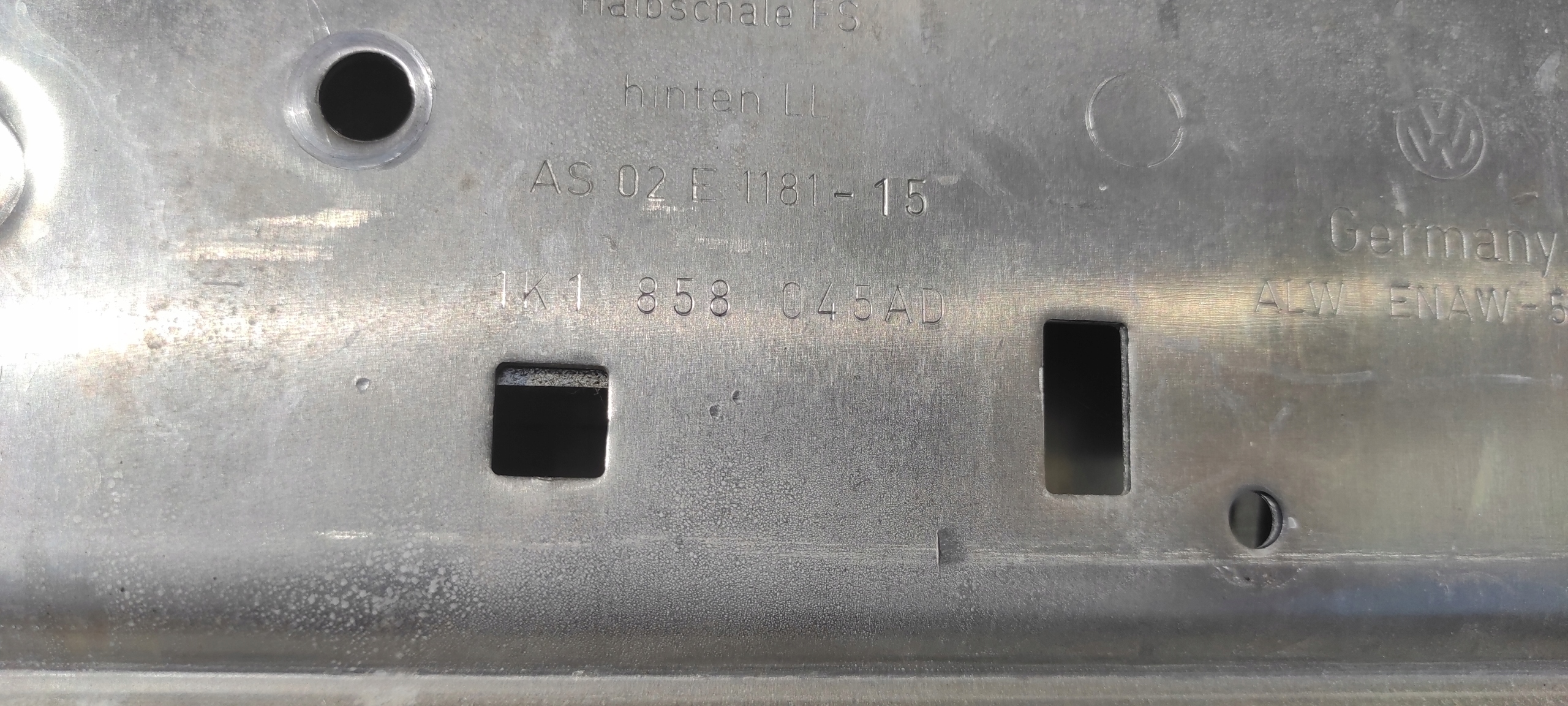 sider support of the dashboard SEAT ALTEA XL 1K1858045AD