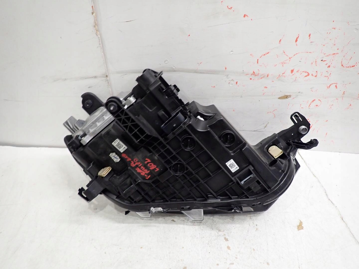 light front front left VW T-ROC LIFT 2021- FULL LED 2GA941035AT