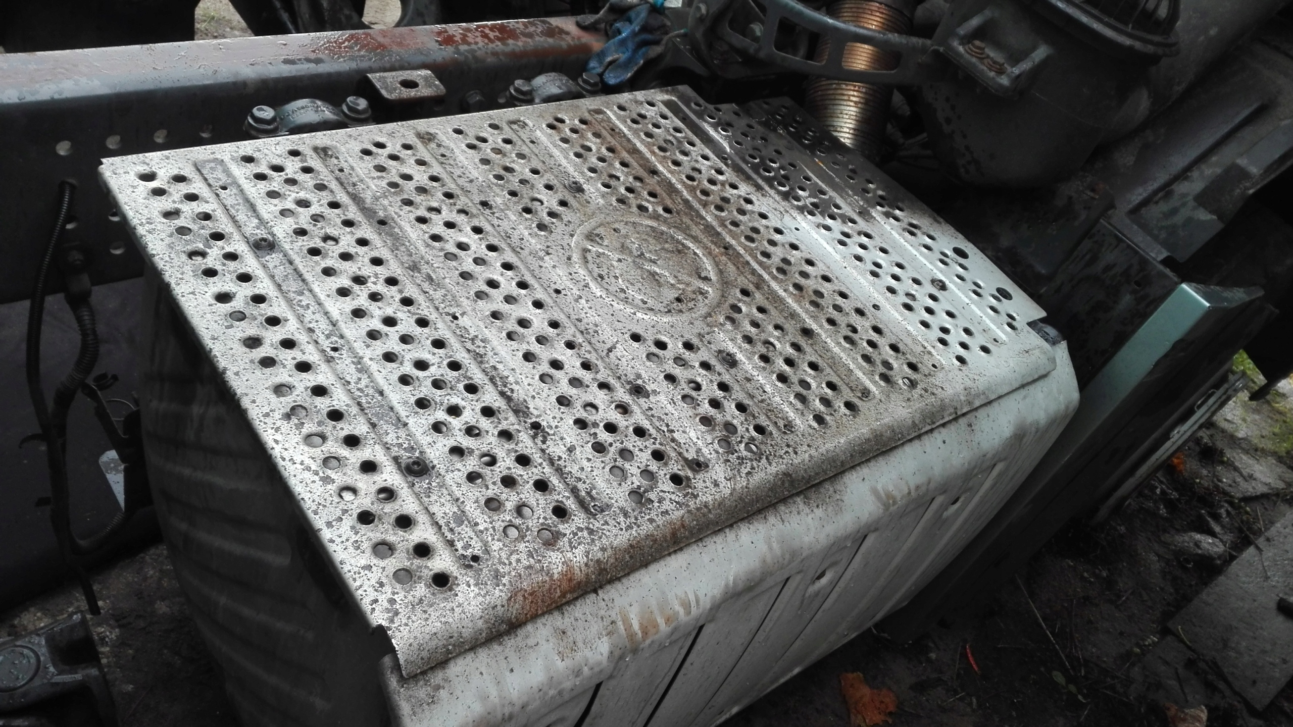 BLACHA OSŁONA NA TŁUMIK ACTROS MP4 350 ZŁ NETTO