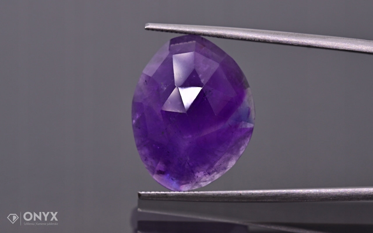 Ametystová fazetovaná nepravidelná rozeta 20x16 mm