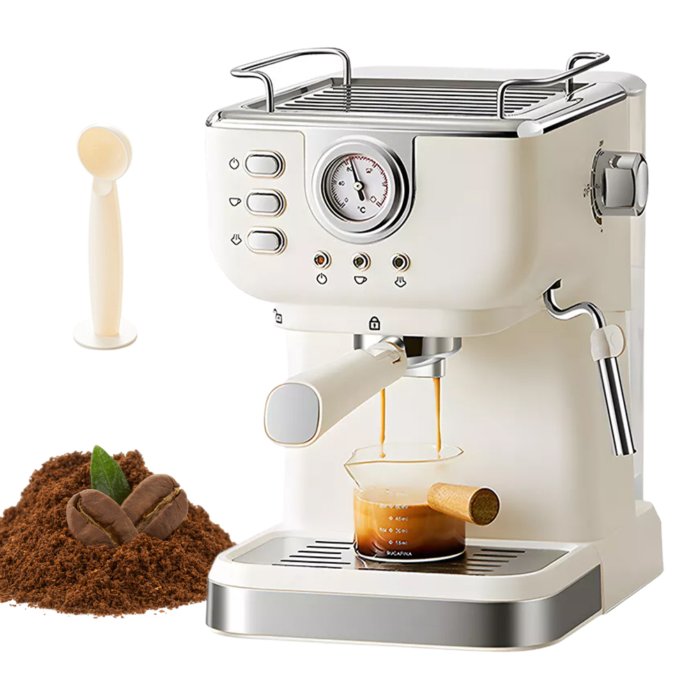 Kávovar s parní tryskou a manometrem – pro domácnost i kavárnu