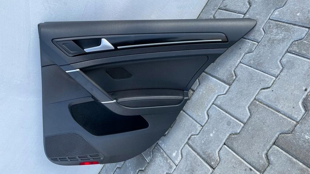 vw GOLF VII r дверные карты зад правый Carbon