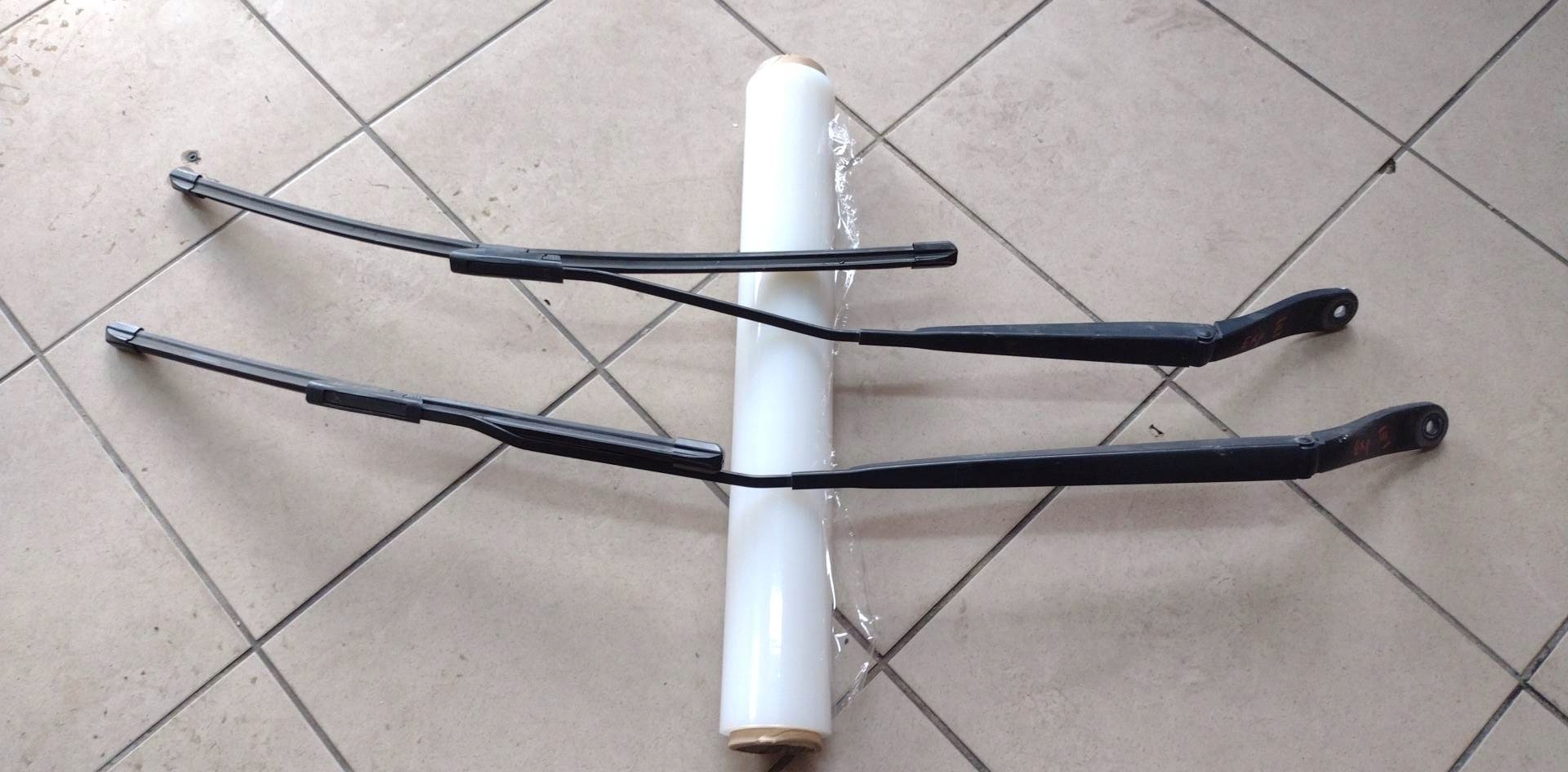 KPL RAMIĘ WYCIERACZKI PRAWE LEWE PEUGEOT EXPERT III KPL